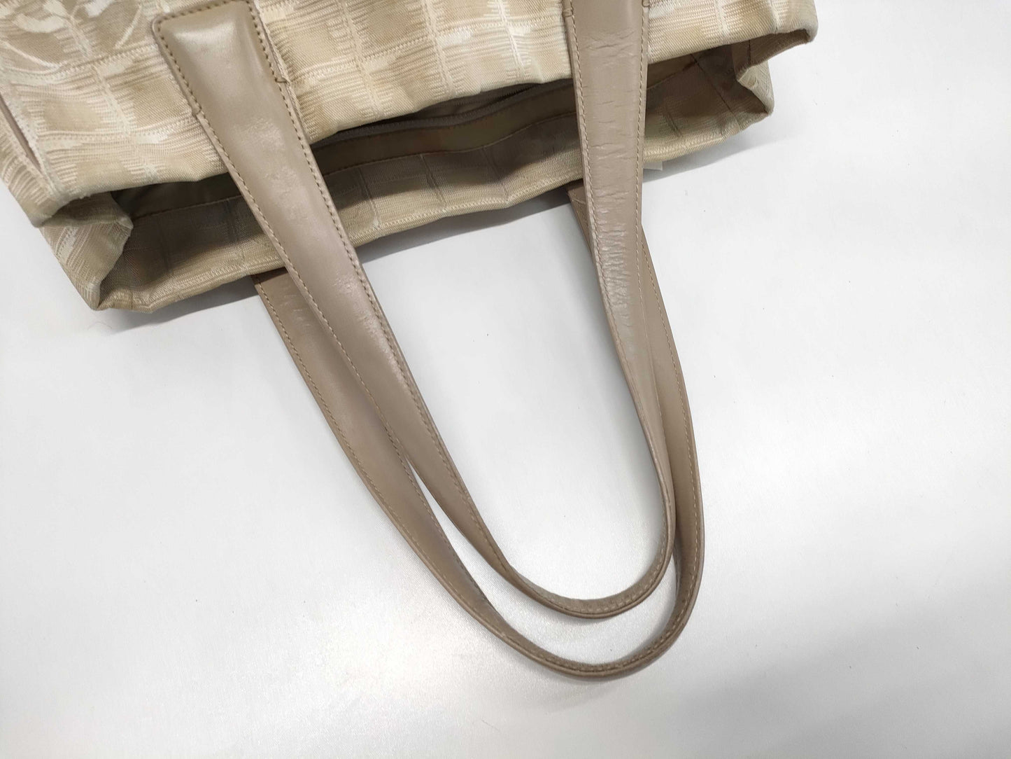 CHANEL New Travel Tote Bag MM Tote Bag