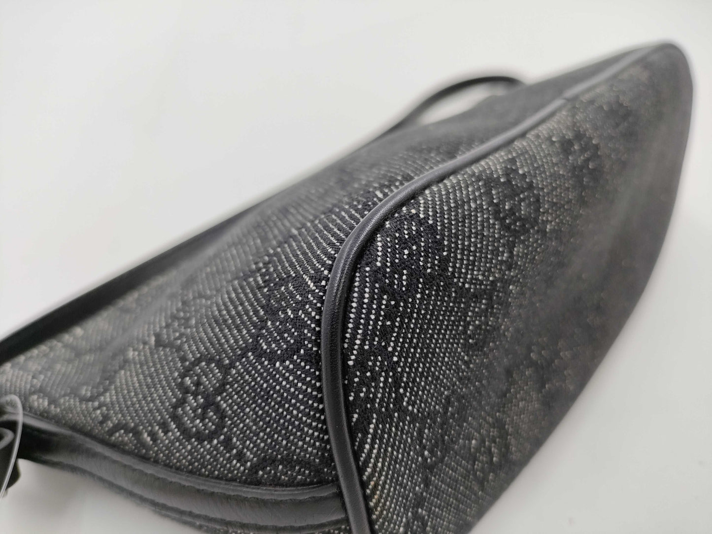 GUCCI GG Canvas 07198 Accessory Pouch Handbag