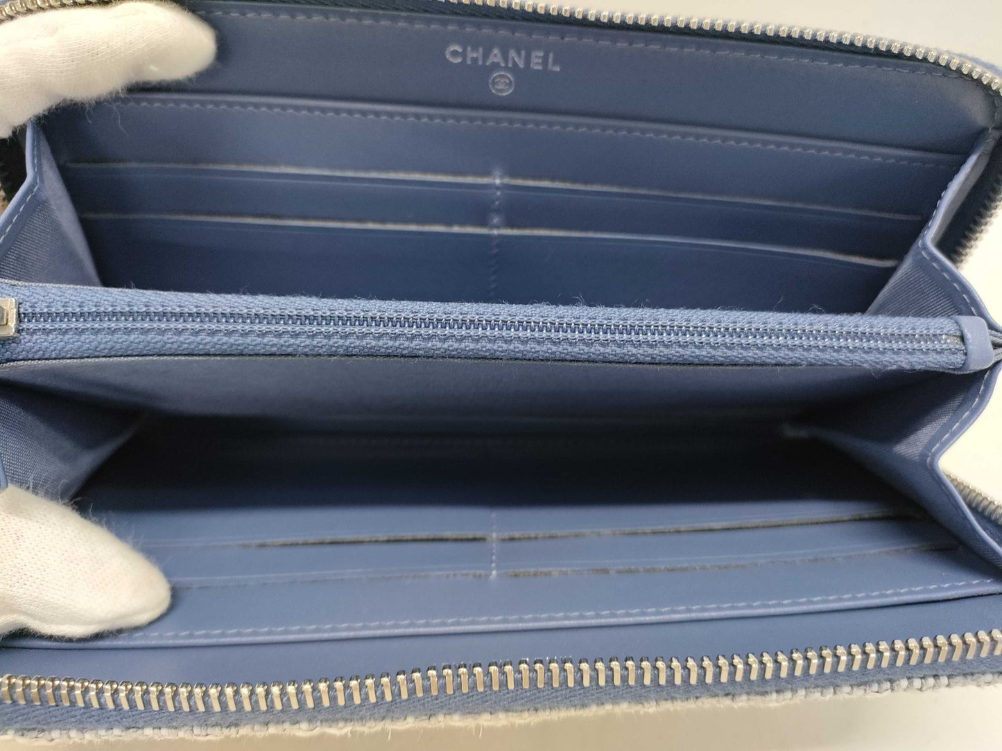 CHANEL Tweed Round Wallet