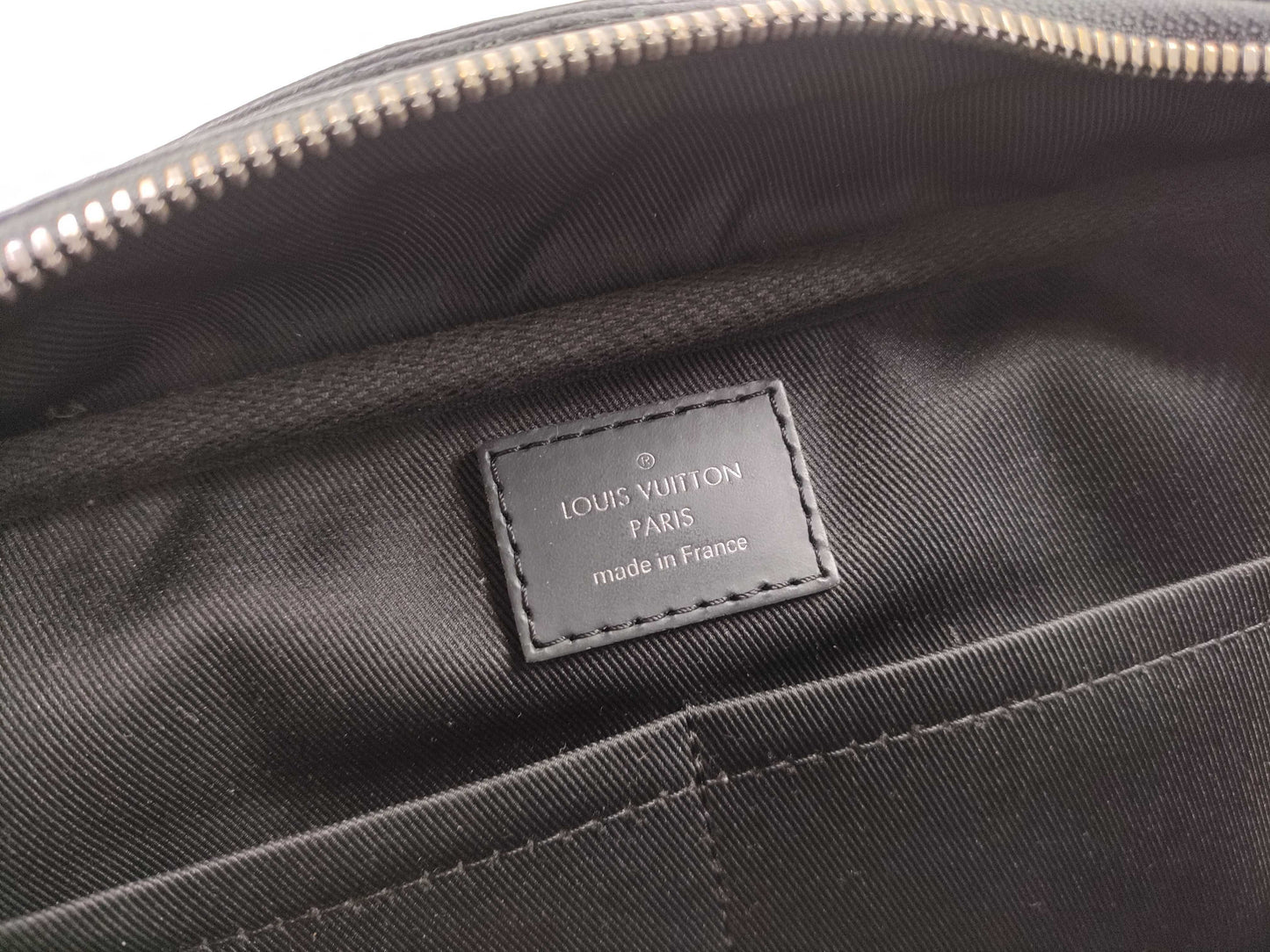 LOUIS VUITTON M42906 Handbag