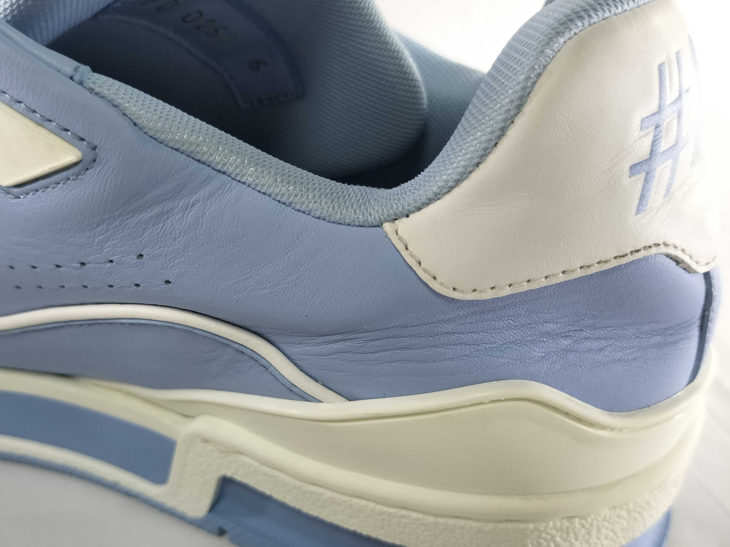 LOUIS VUITTON LV Trainer Sneakers