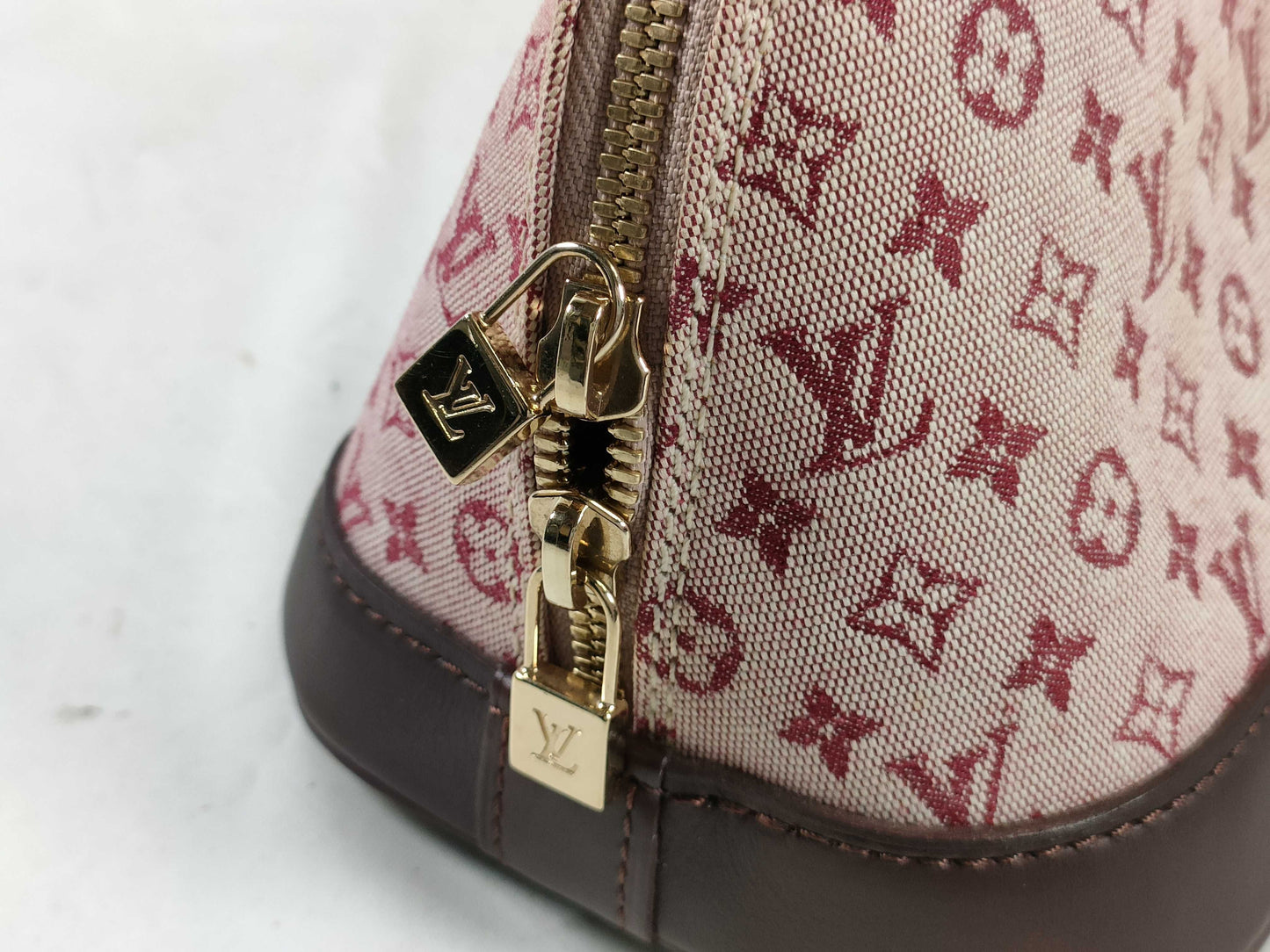 LOUIS VUITTON Monogram Mini M92207 Almaron Handbag