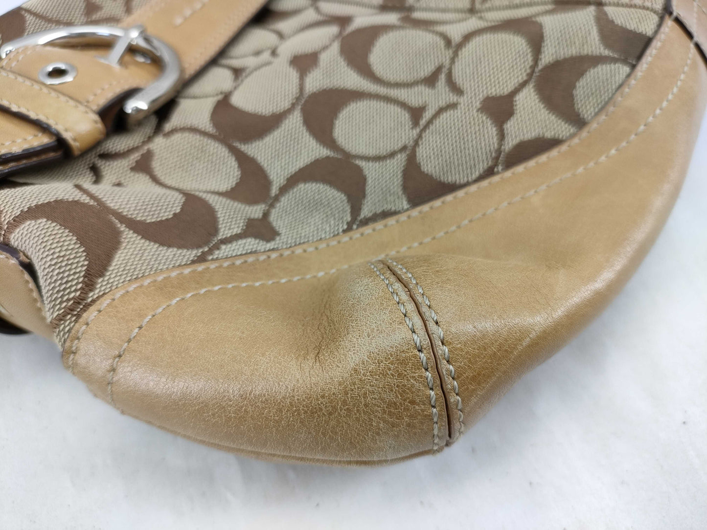 COACH Signature 7077/6072 Shoulder Bag
