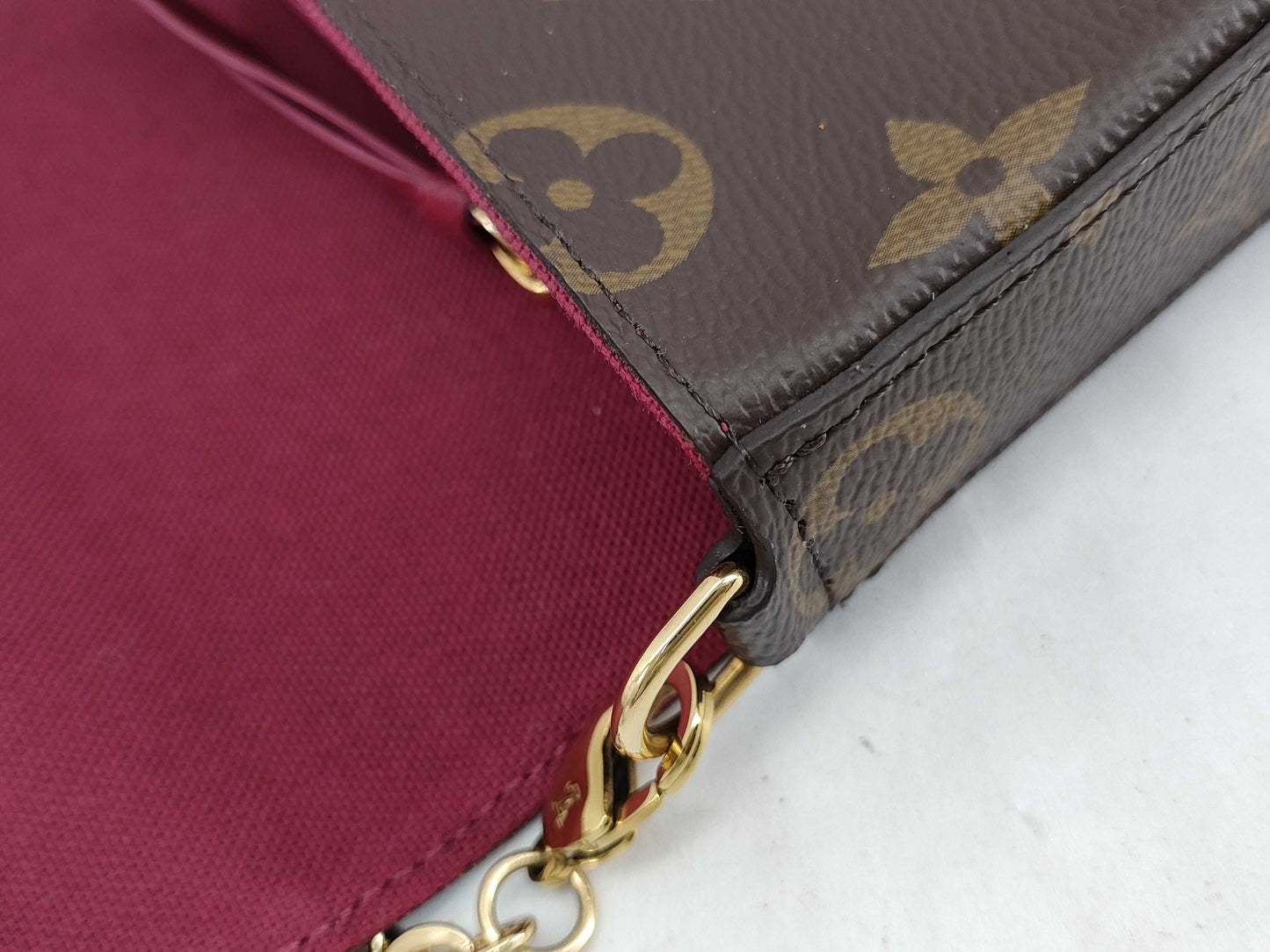 LOUIS VUITTON CA4220 Monogram Pochette Felicie Shoulder Bag