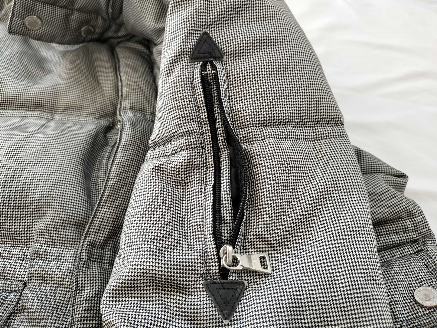 BURBERRY down jacket