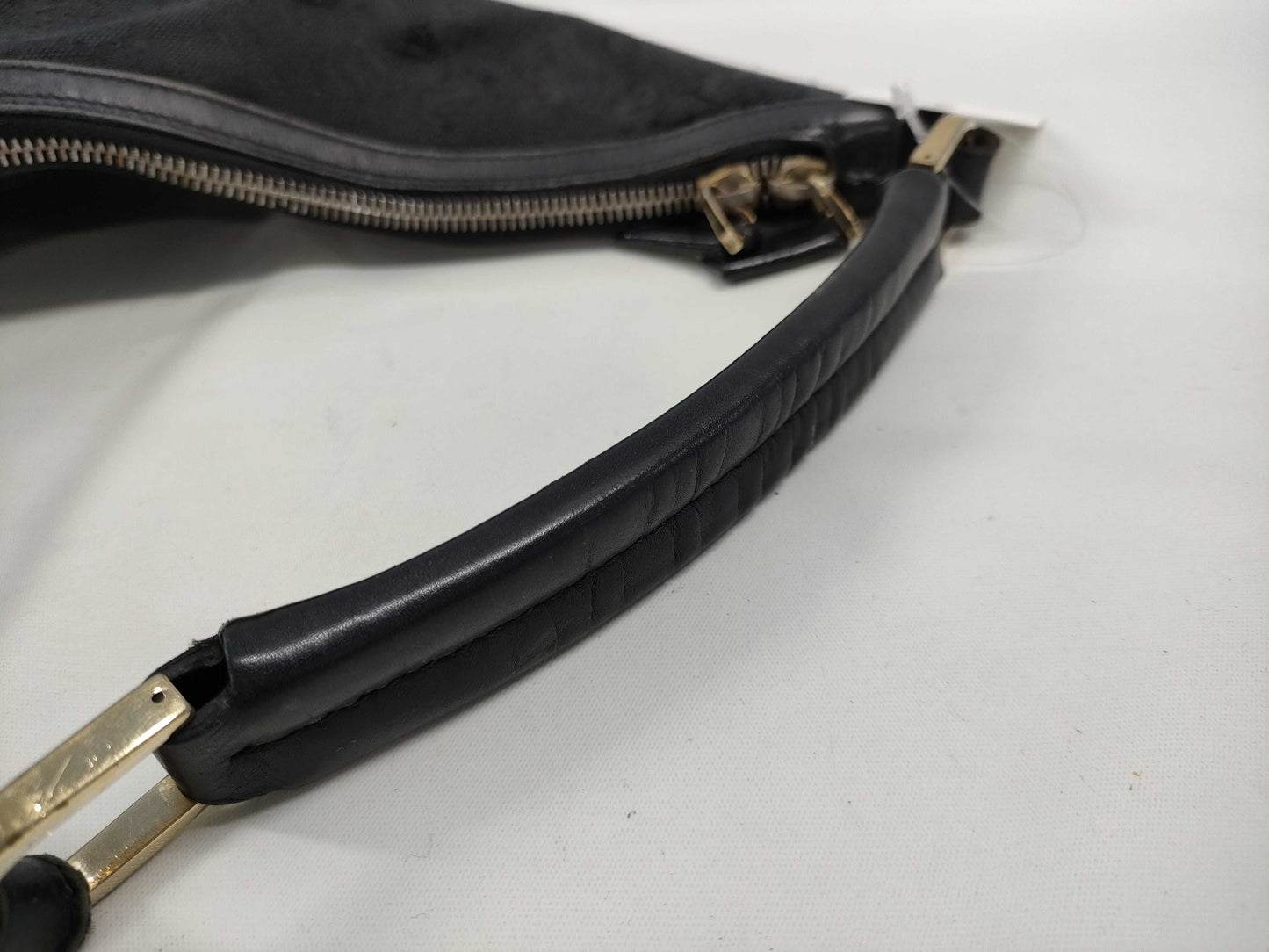 GUCCI GG Canvas 0014288 One-Shoulder Handbag