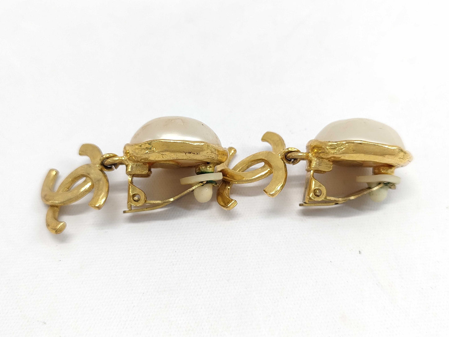 CHANEL 2/9 Coco x Pearl Earrings