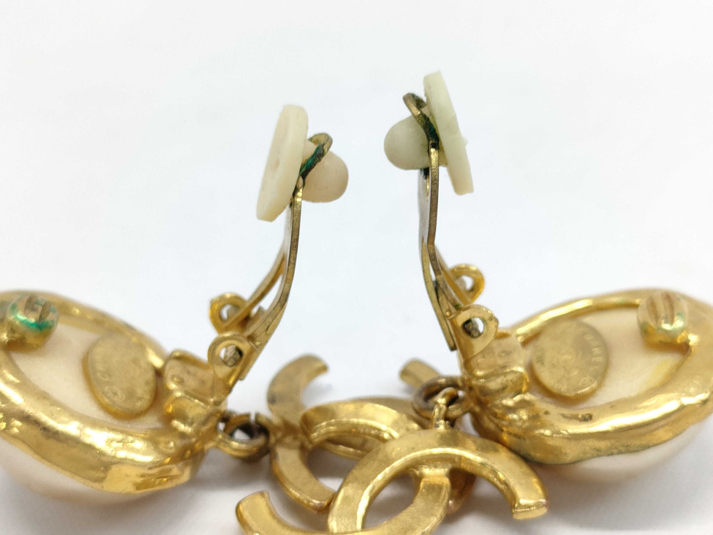 CHANEL 2/9 Coco x Pearl Earrings