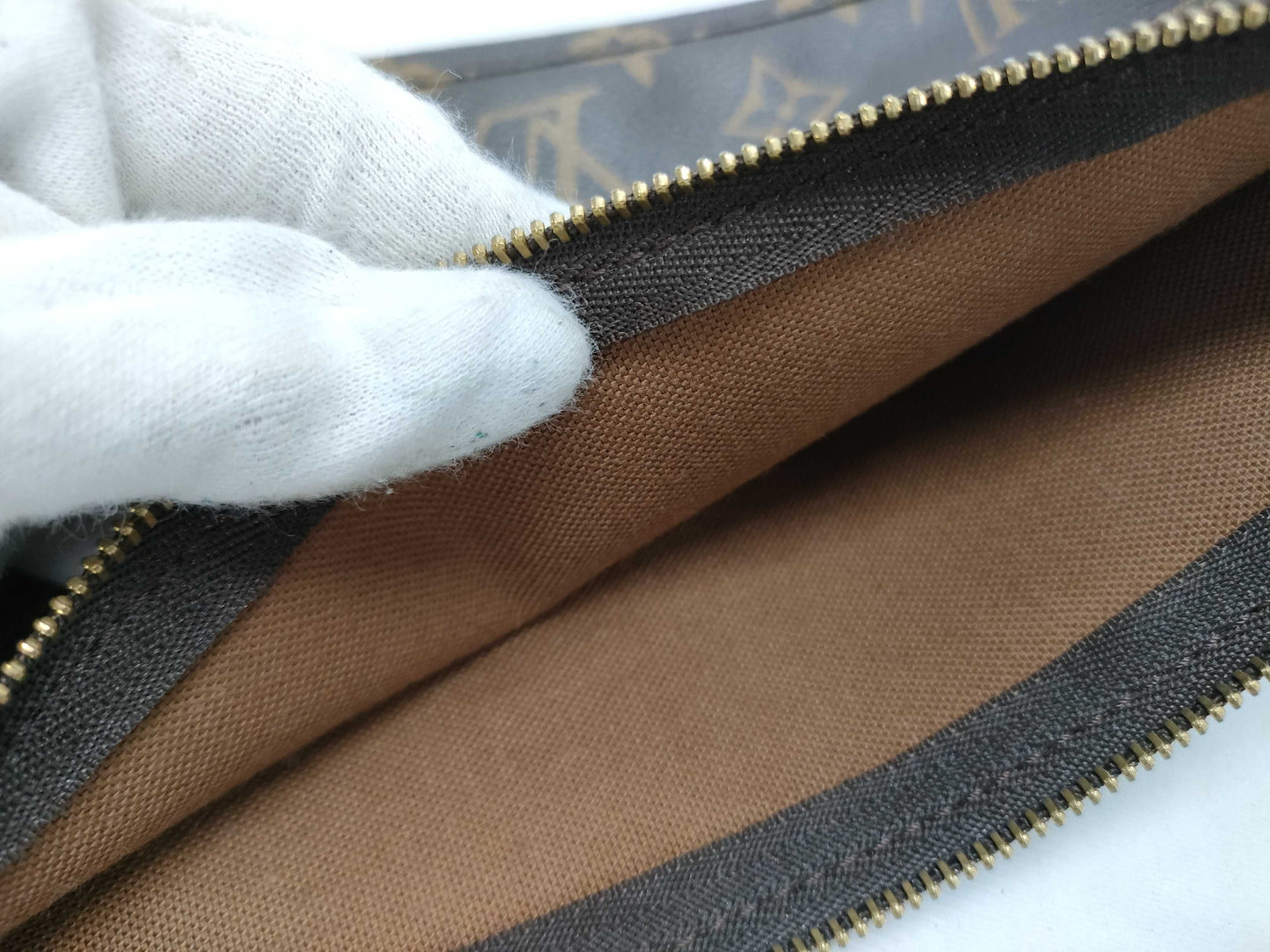 LOUIS VUITTON Monogram M40712 Pochette Accessoires Pouch