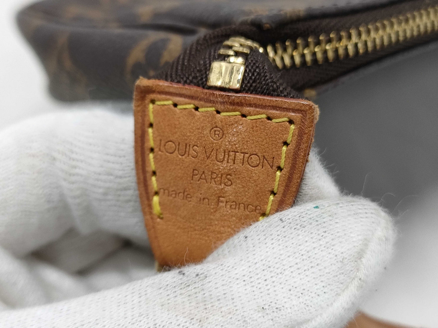 LOUIS VUITTON Monogram M40712 Pochette Accessoires Pouch