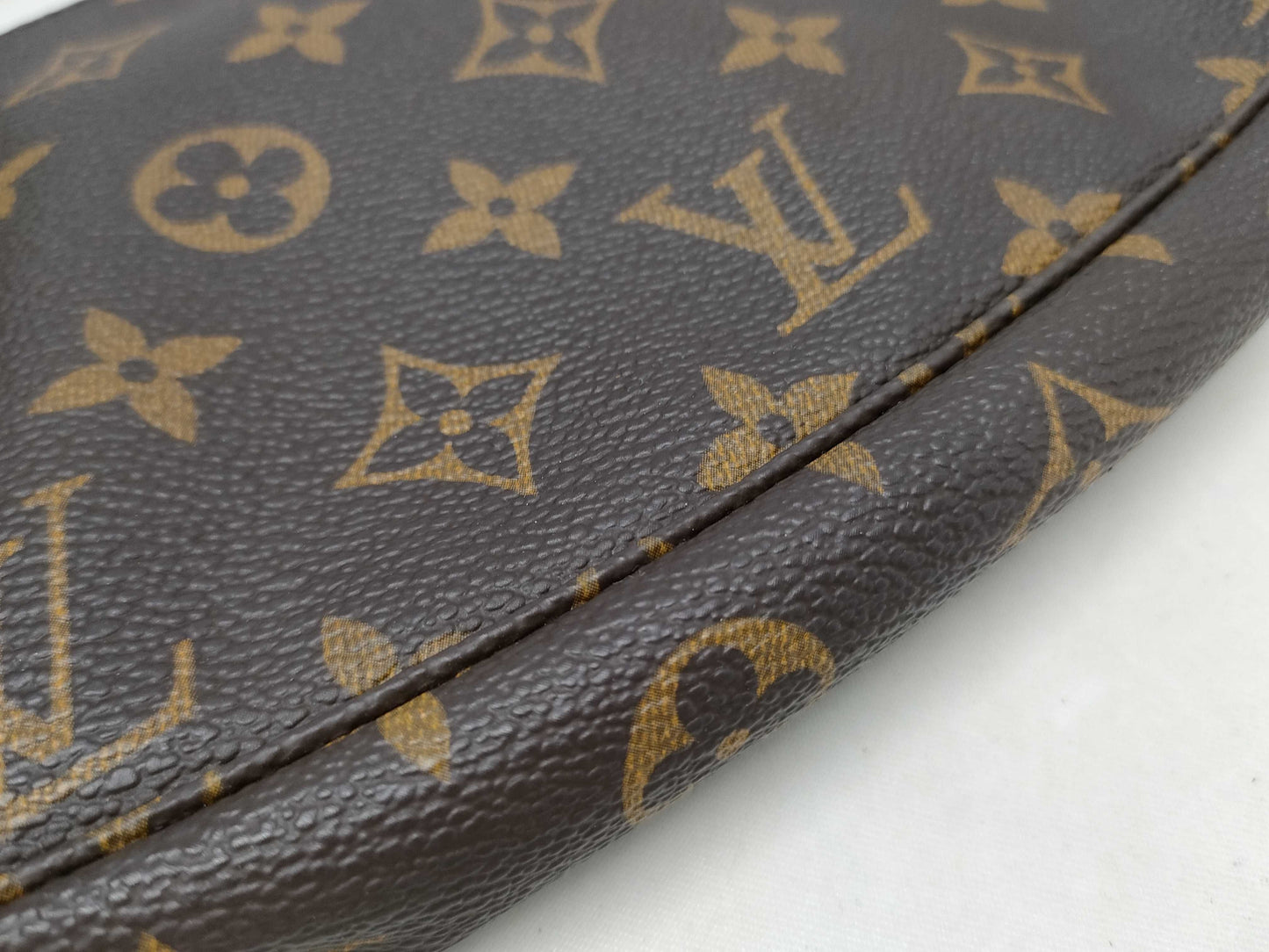 LOUIS VUITTON Monogram M40712 Pochette Accessoires Pouch