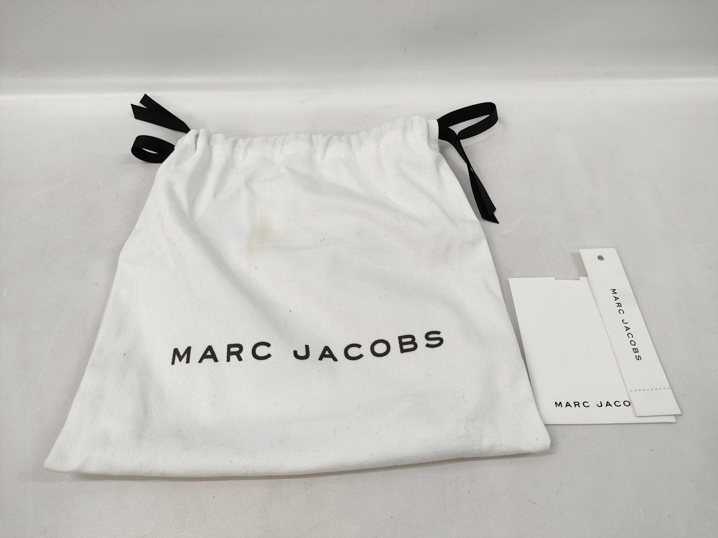 MARC JACOBS Star Zip-Around Wallet, Black