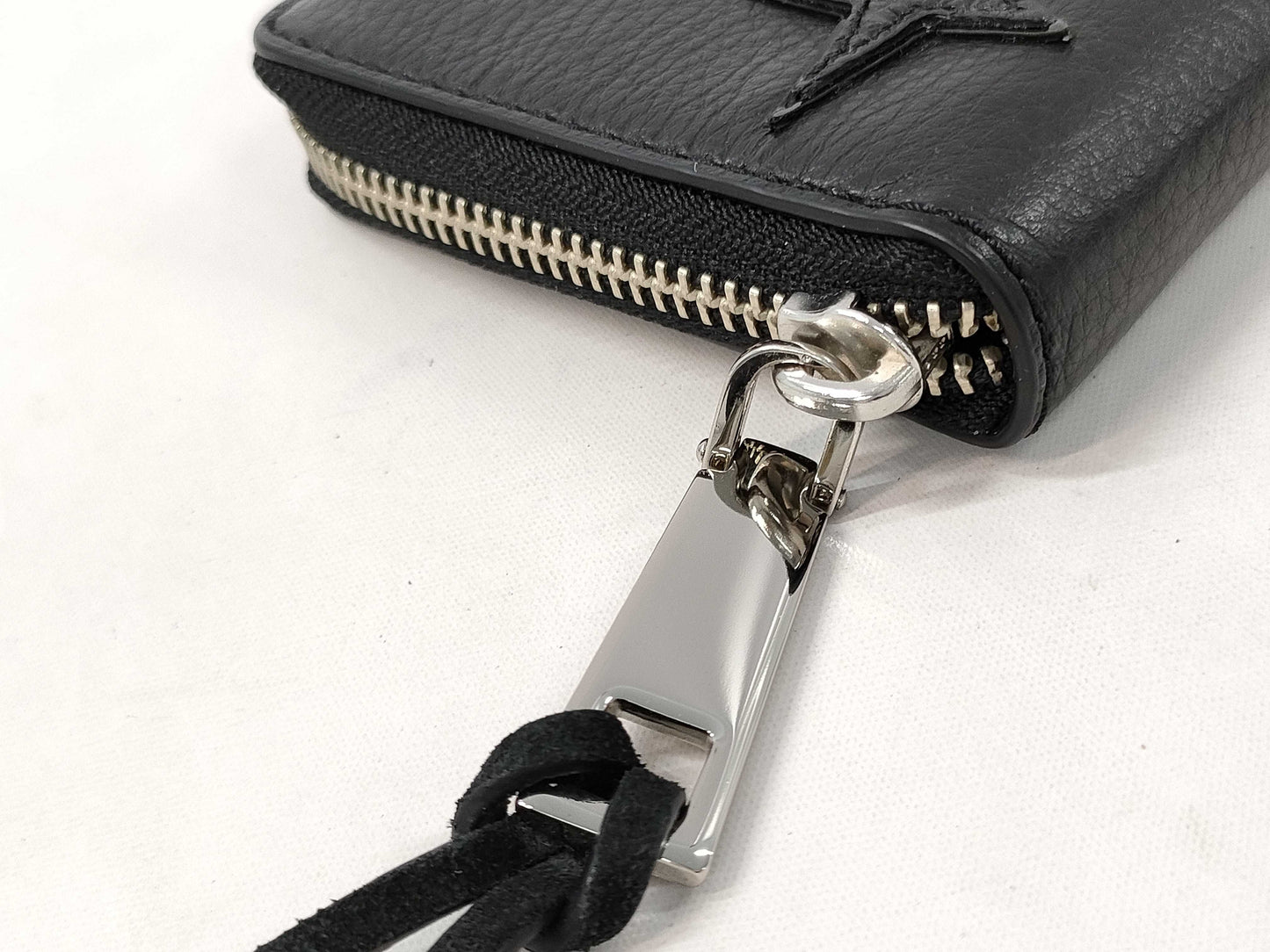 MARC JACOBS Star Zip-Around Wallet, Black