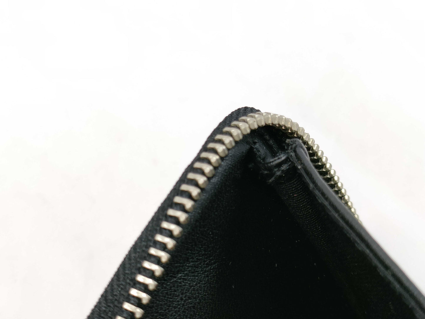 MARC JACOBS Star Zip-Around Wallet, Black