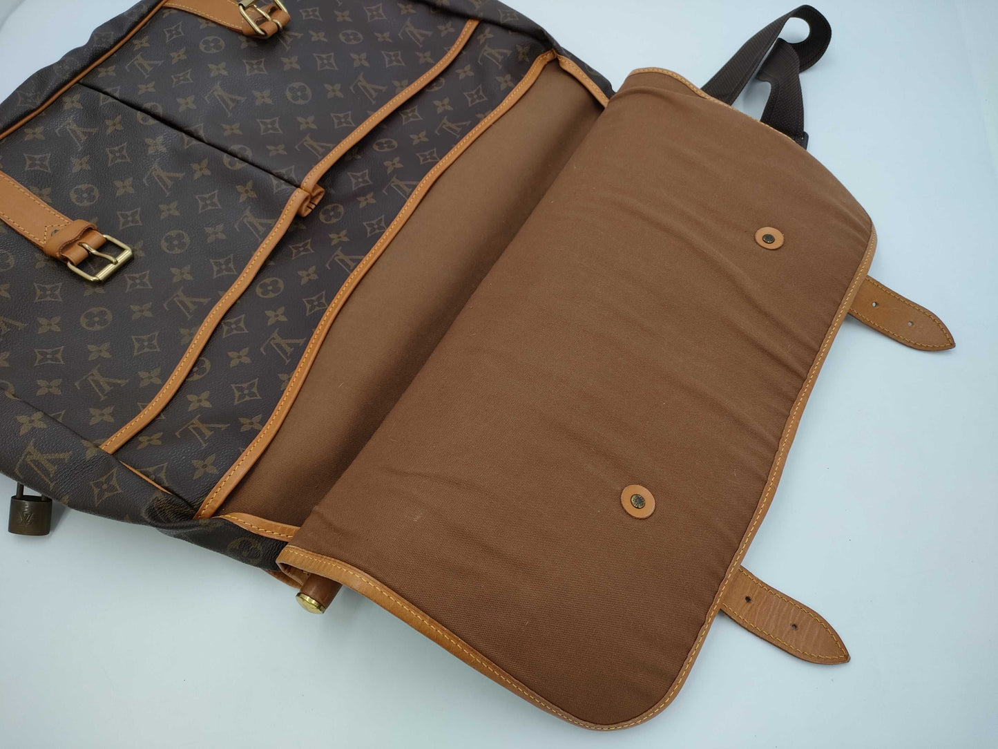 LOUIS VUITTON Monogram M41140 Sac Chasse Bag
