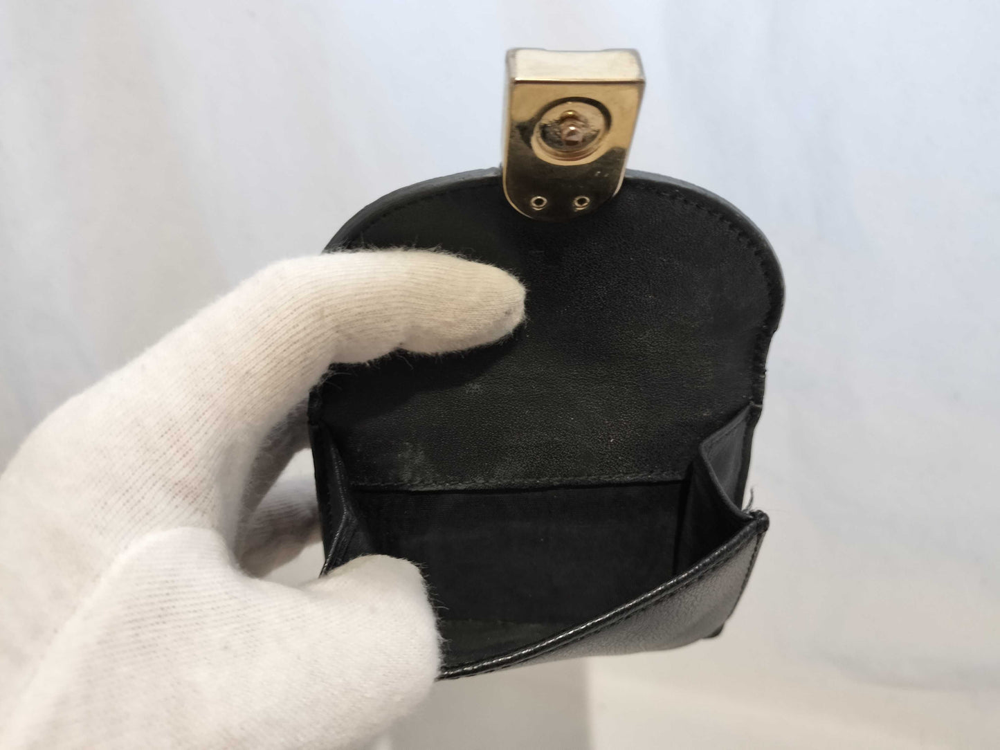 5-piece women's wallet featuring CHANEL, Coco Mark, Miu Miu, and other items.