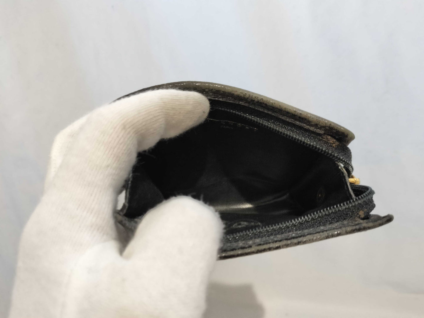 5-piece women's wallet featuring CHANEL, Coco Mark, Miu Miu, and other items.