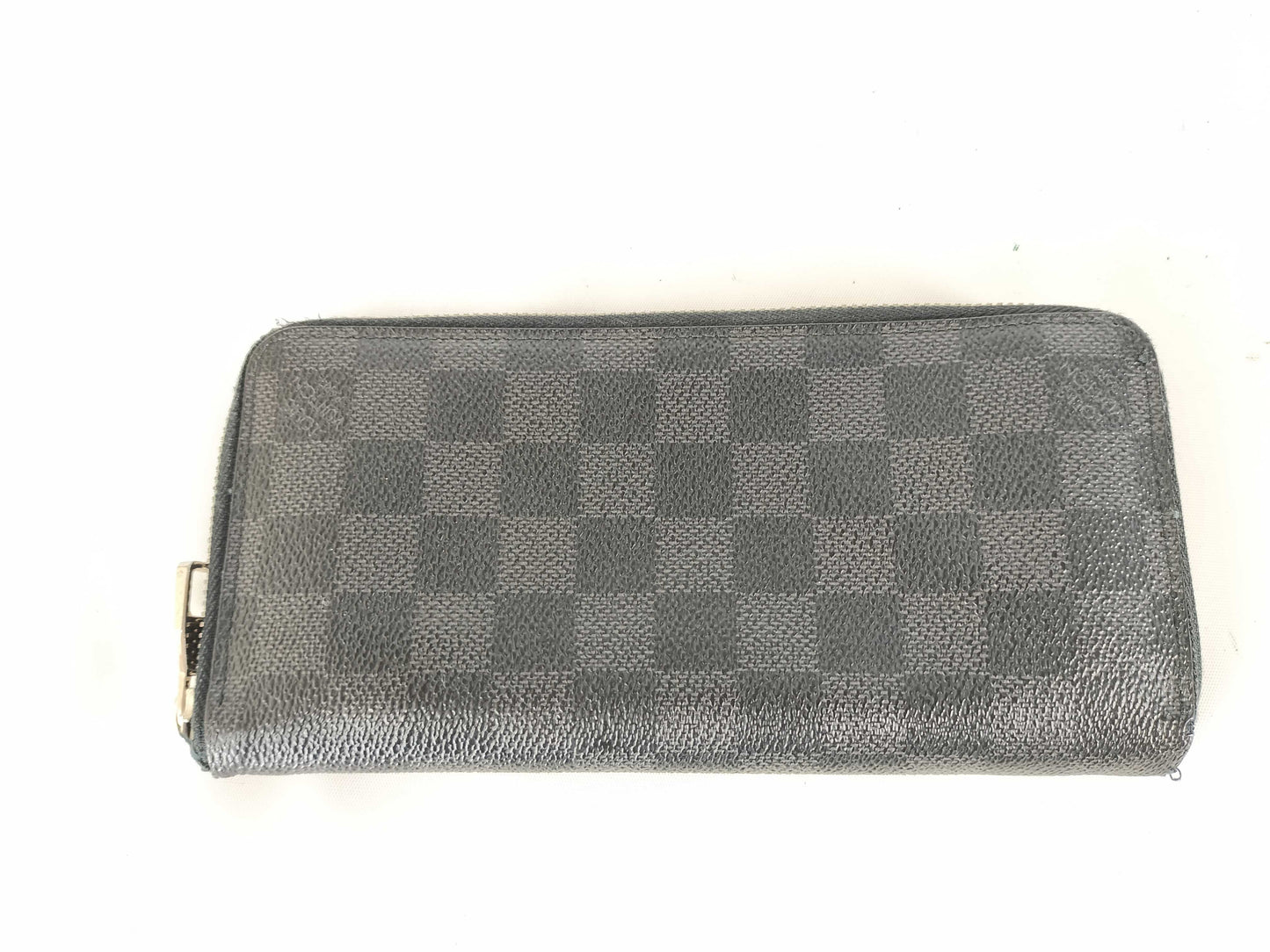 LOUIS VUITTON Damier Graphite Zippy Wallet