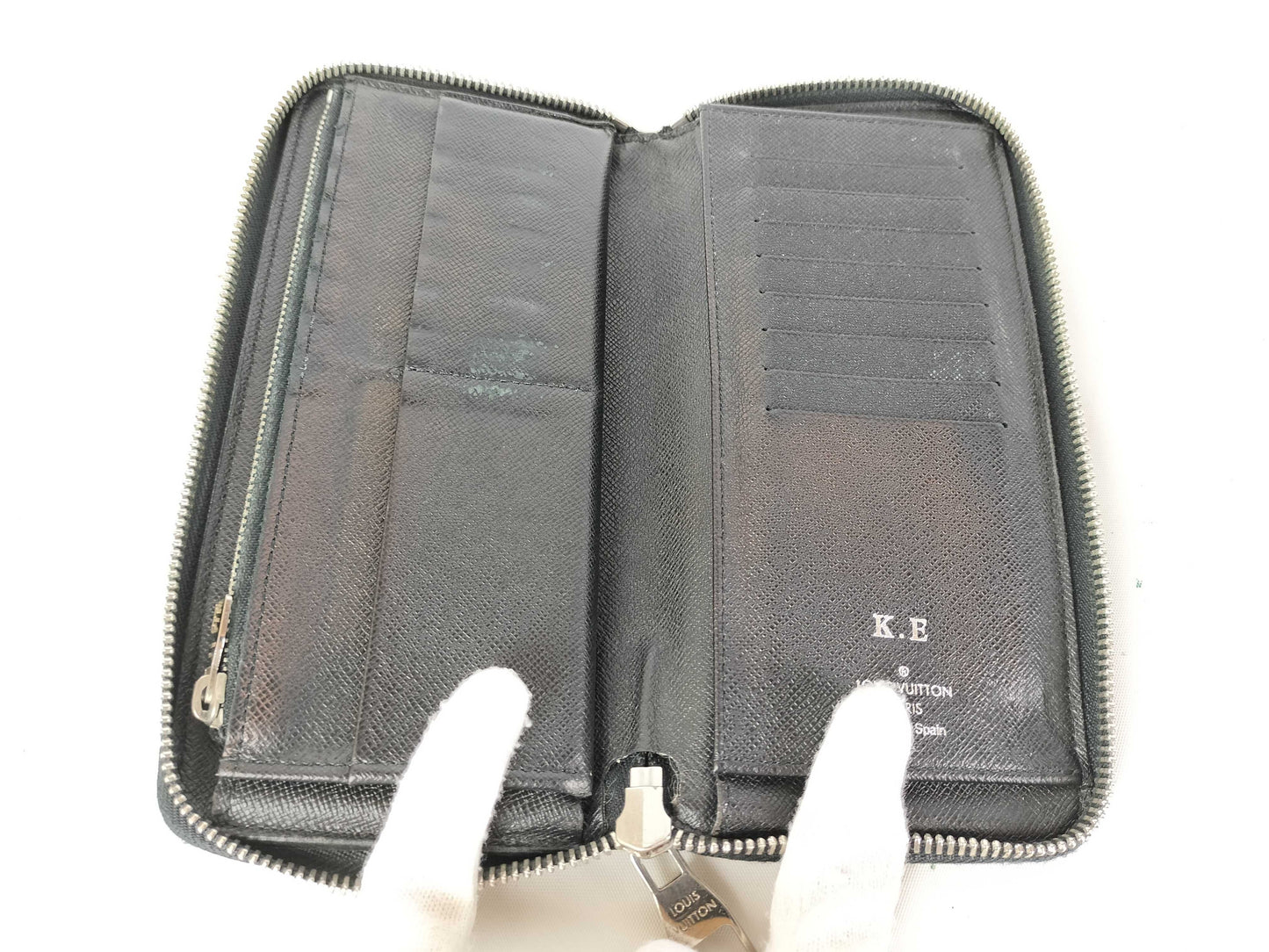 LOUIS VUITTON Damier Graphite Zippy Wallet