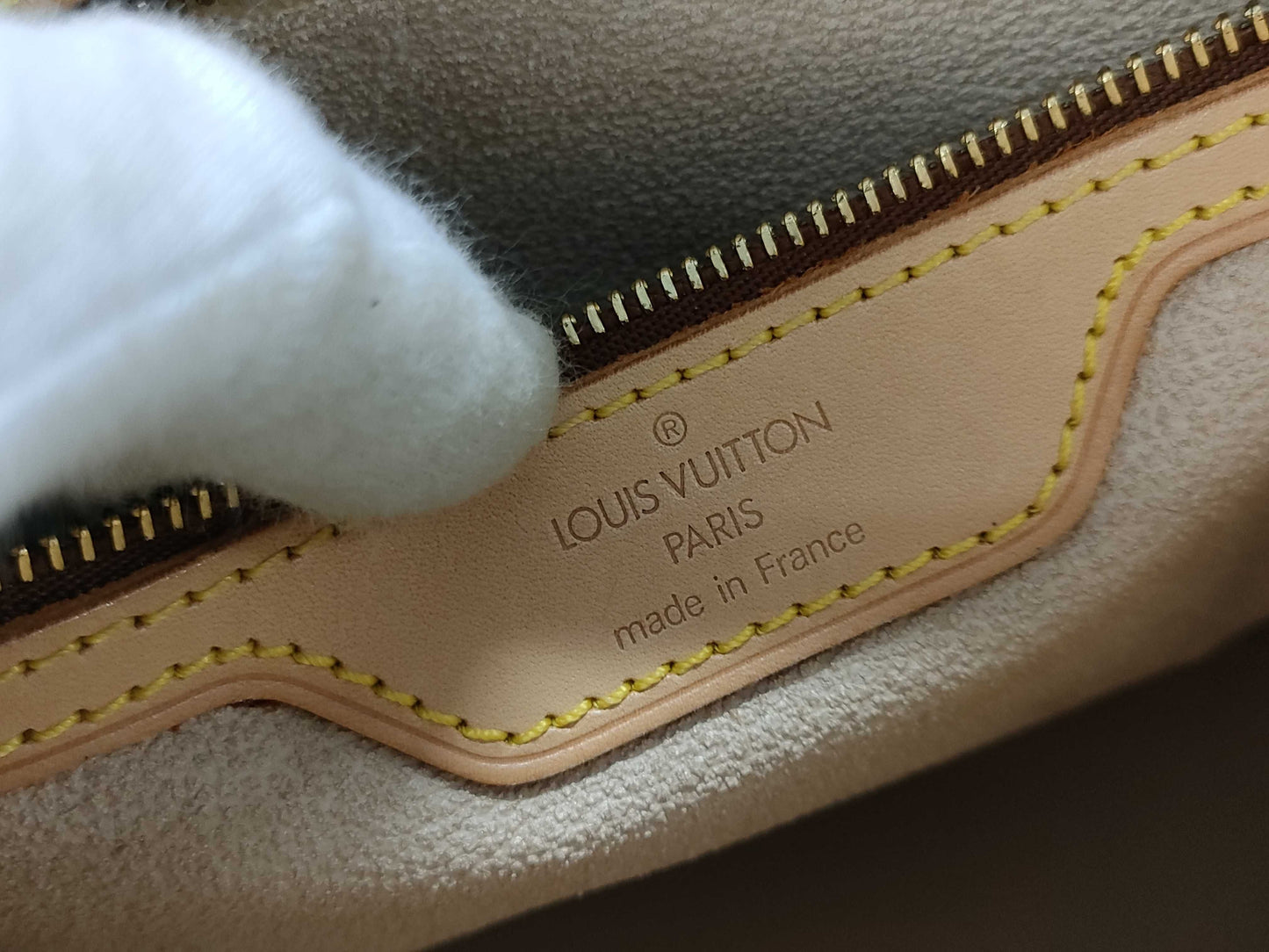 LOUIS VUITTON Monogram M42238 Petit Bucket Handbag with Pouch