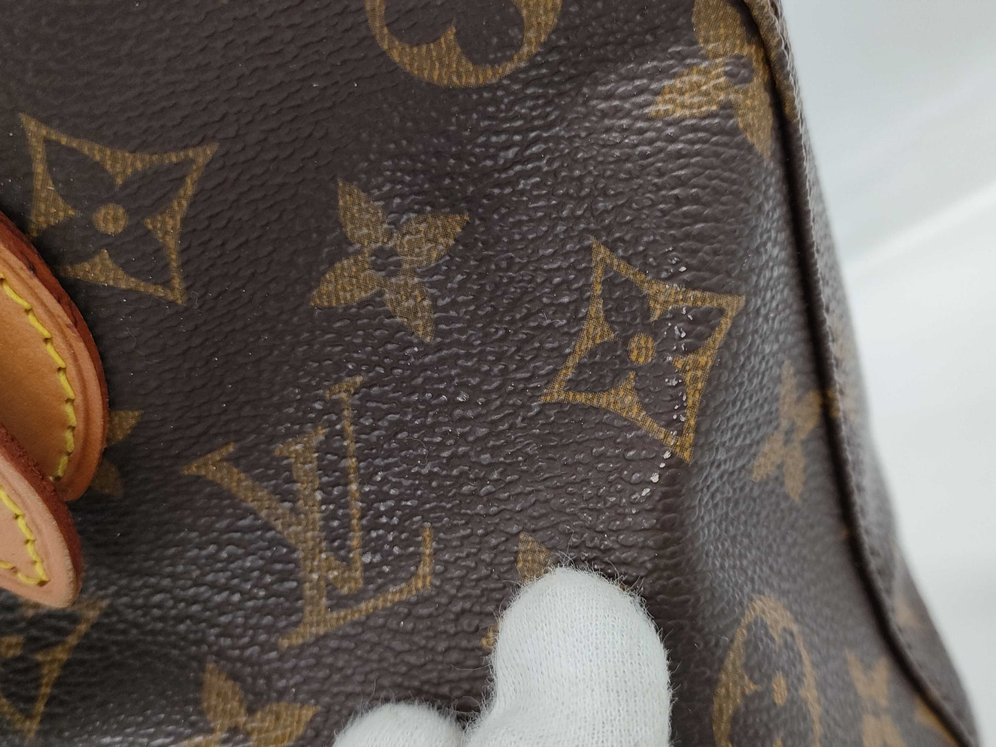 LOUIS VUITTON Monogram M42238 Petit Bucket Handbag with Pouch