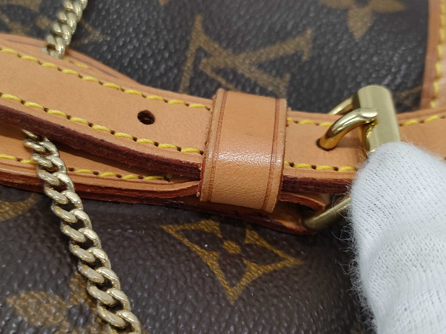 LOUIS VUITTON Monogram M42238 Petit Bucket Handbag with Pouch