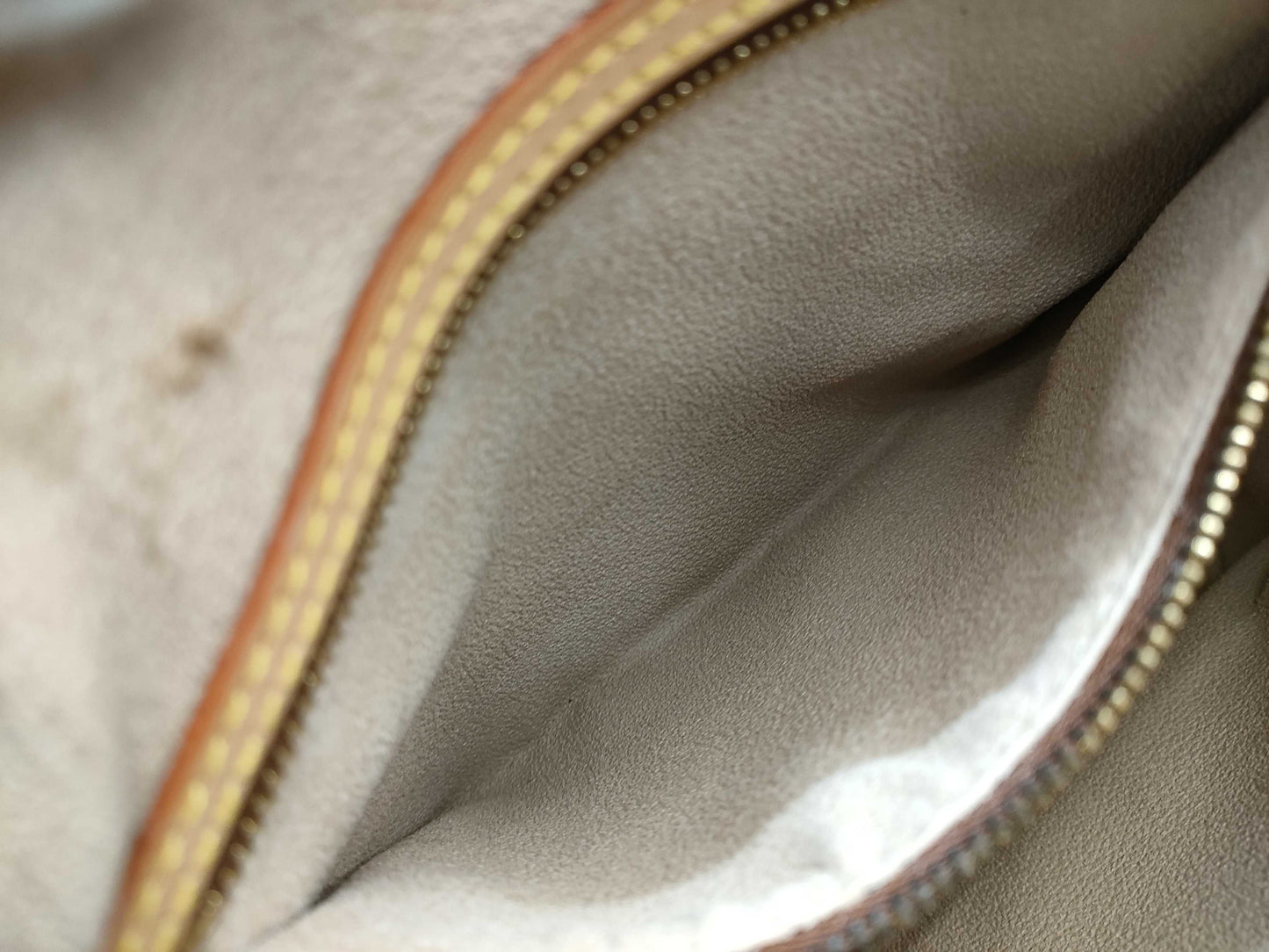 LOUIS VUITTON Monogram M42238 Petit Bucket Handbag with Pouch