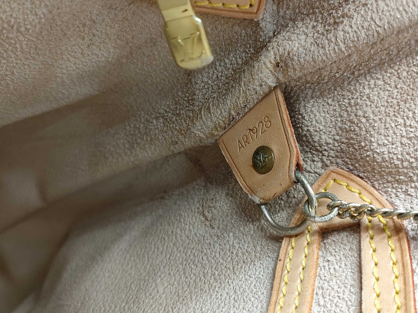 LOUIS VUITTON Monogram M42238 Petit Bucket Handbag with Pouch