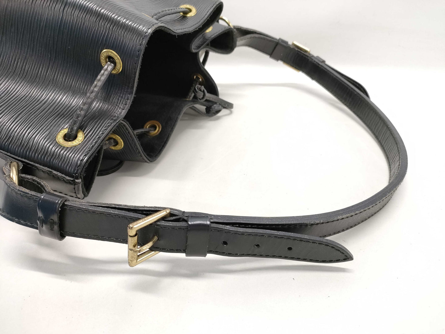 LOUIS VUITTON Epi Petit Noe Shoulder Bag
