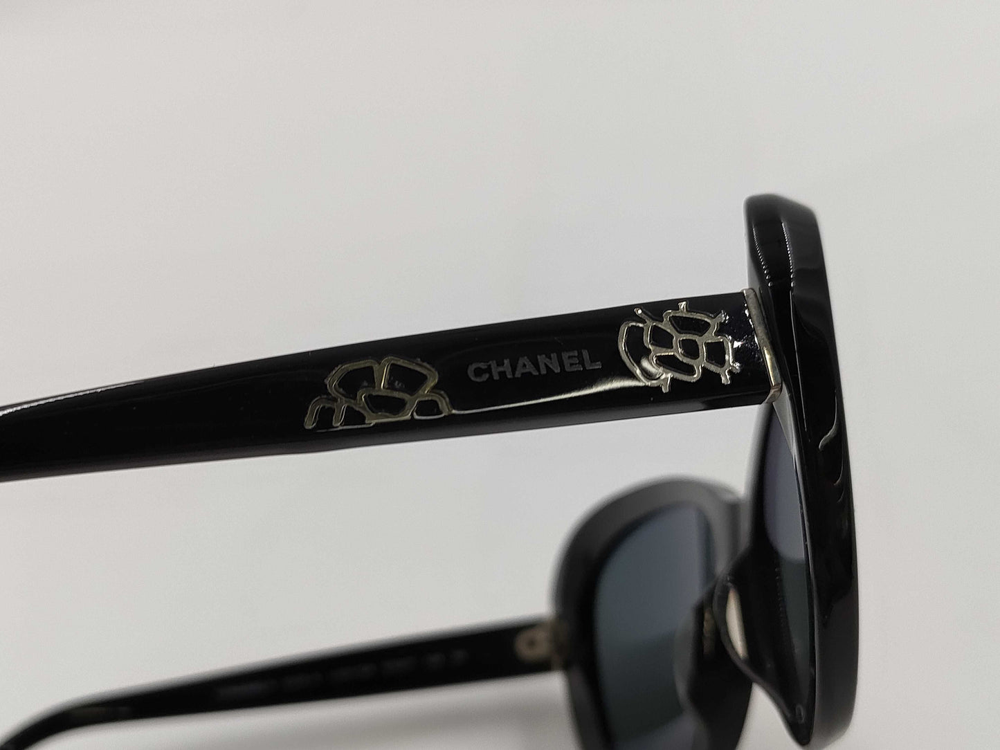 CHANEL 5246-A Camellia Sunglasses with Case