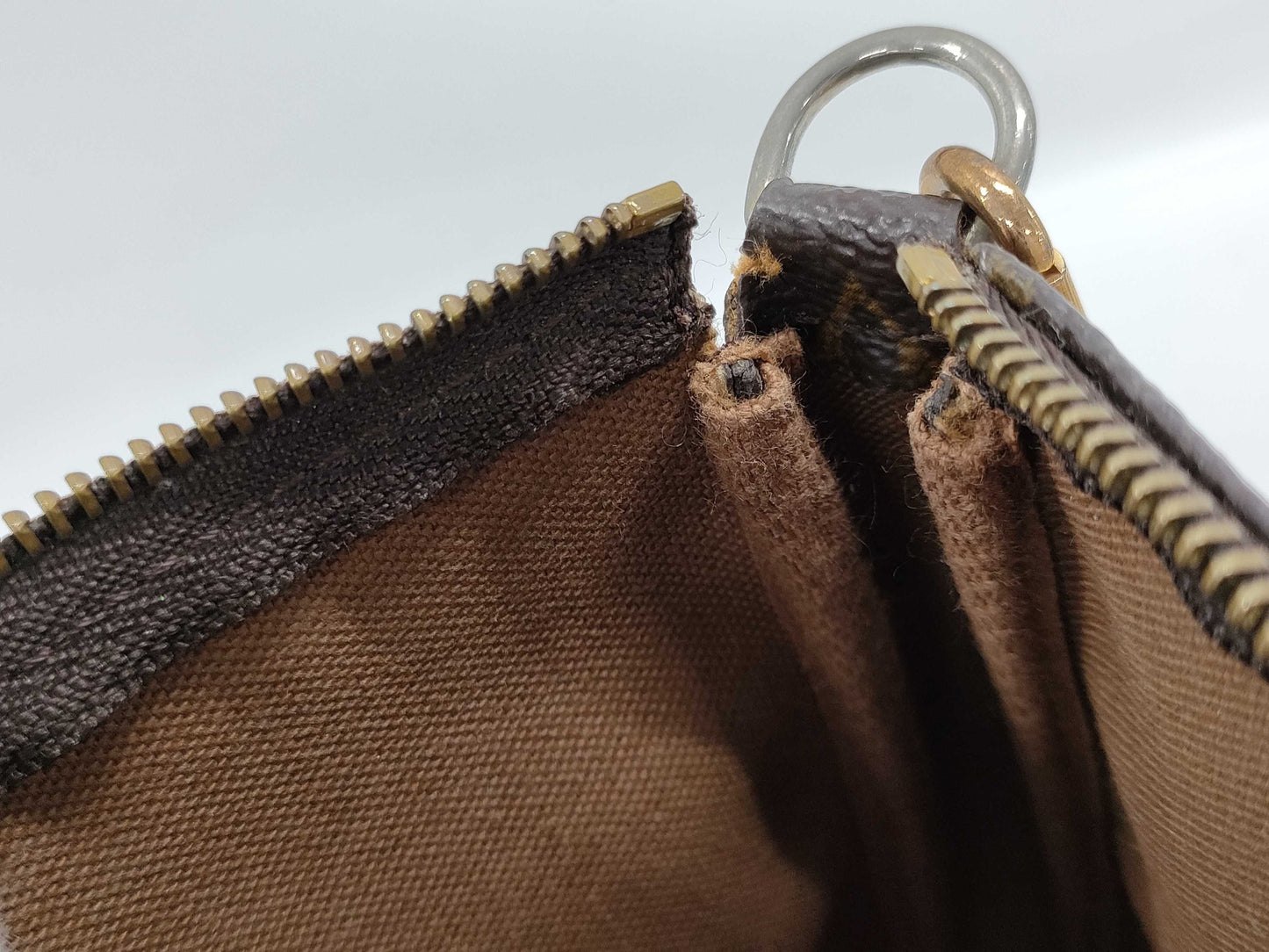LOUIS VUITTON Monogram M40712 Pochette Accessoires Handbag