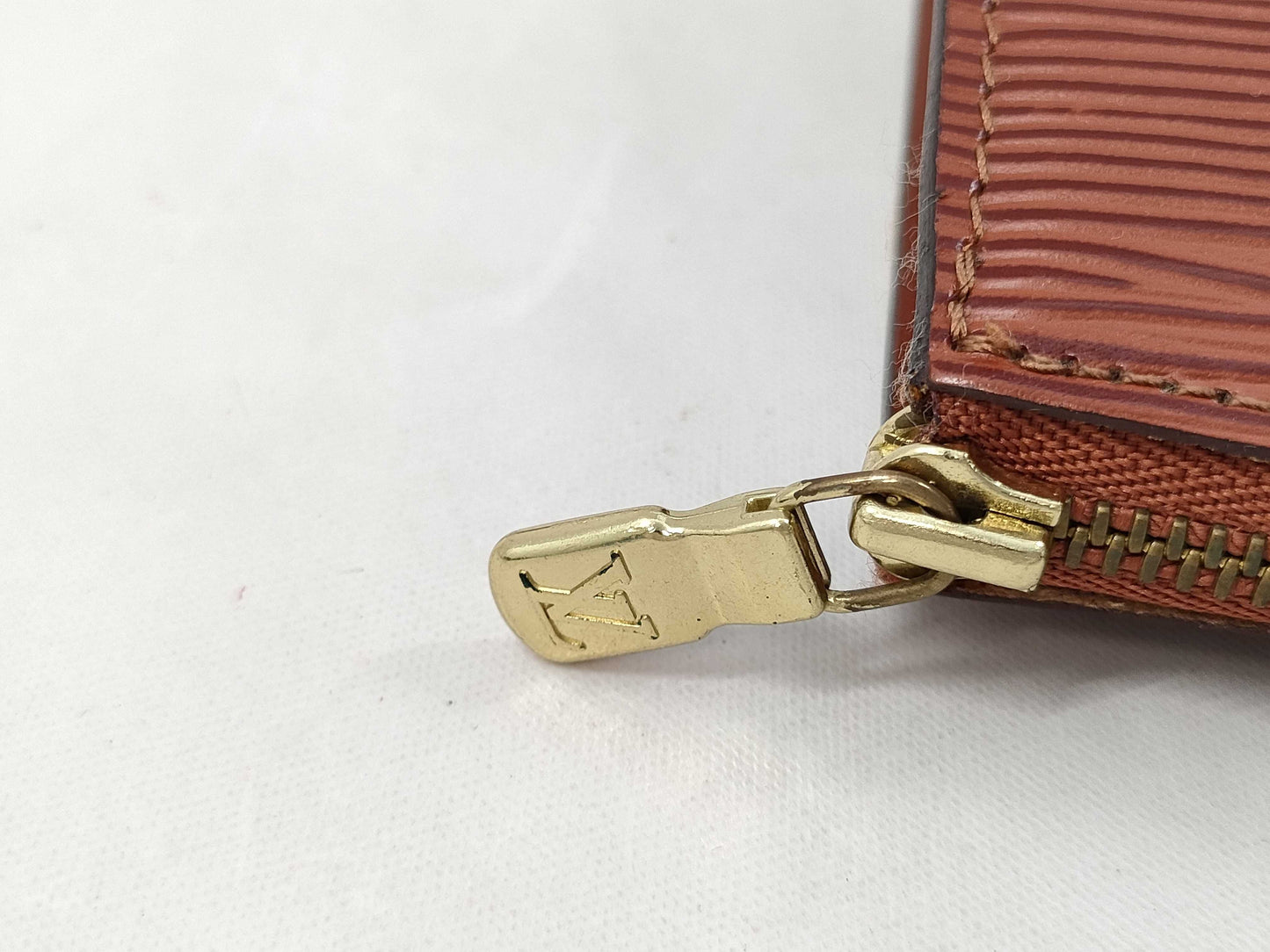 LOUIS VUITTON Epi Pouch Handbag