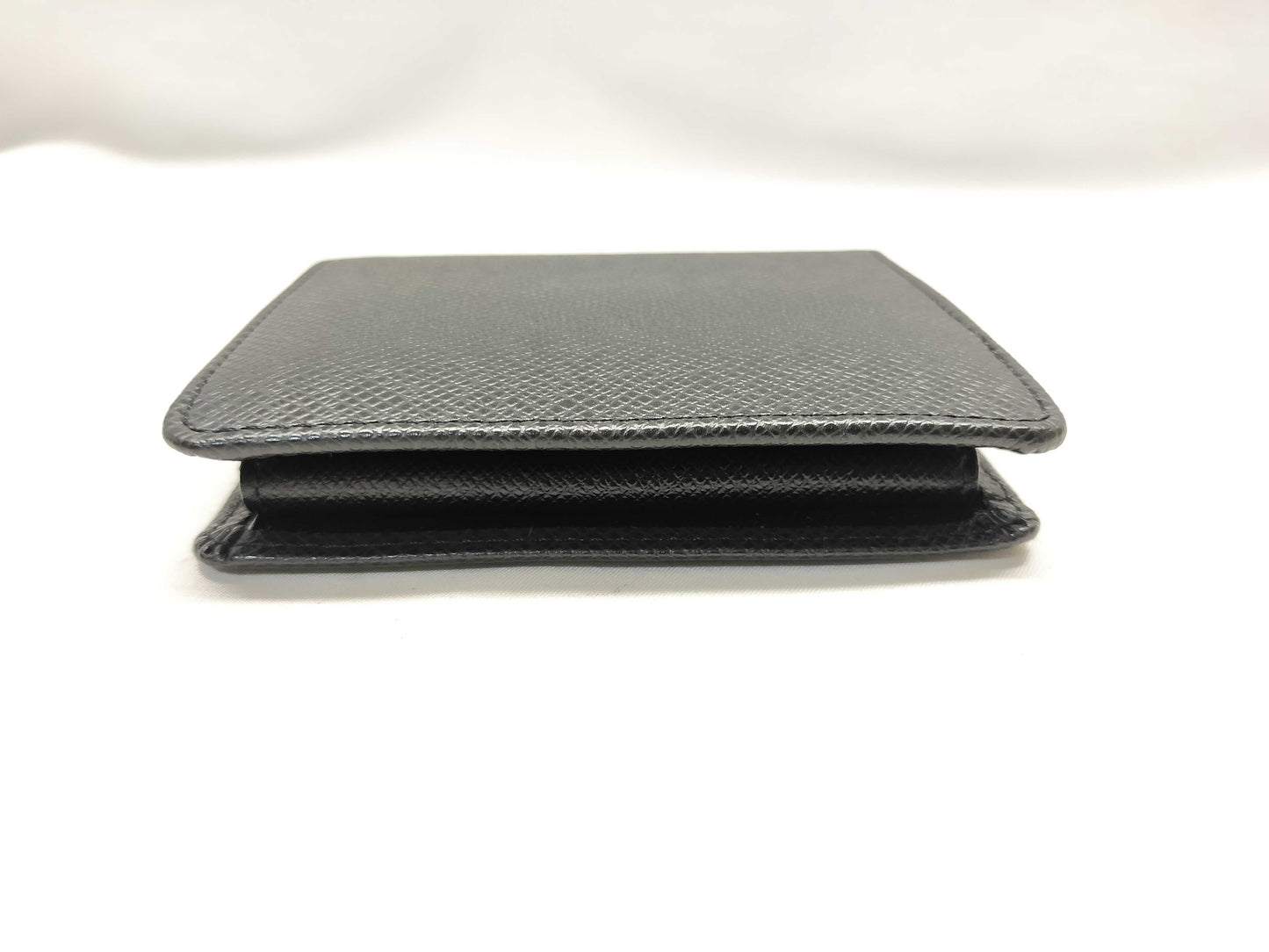 LOUIS VUITTON VI0051 Taiga Porte-Bieux 3-Card Credit M30452 Wallet