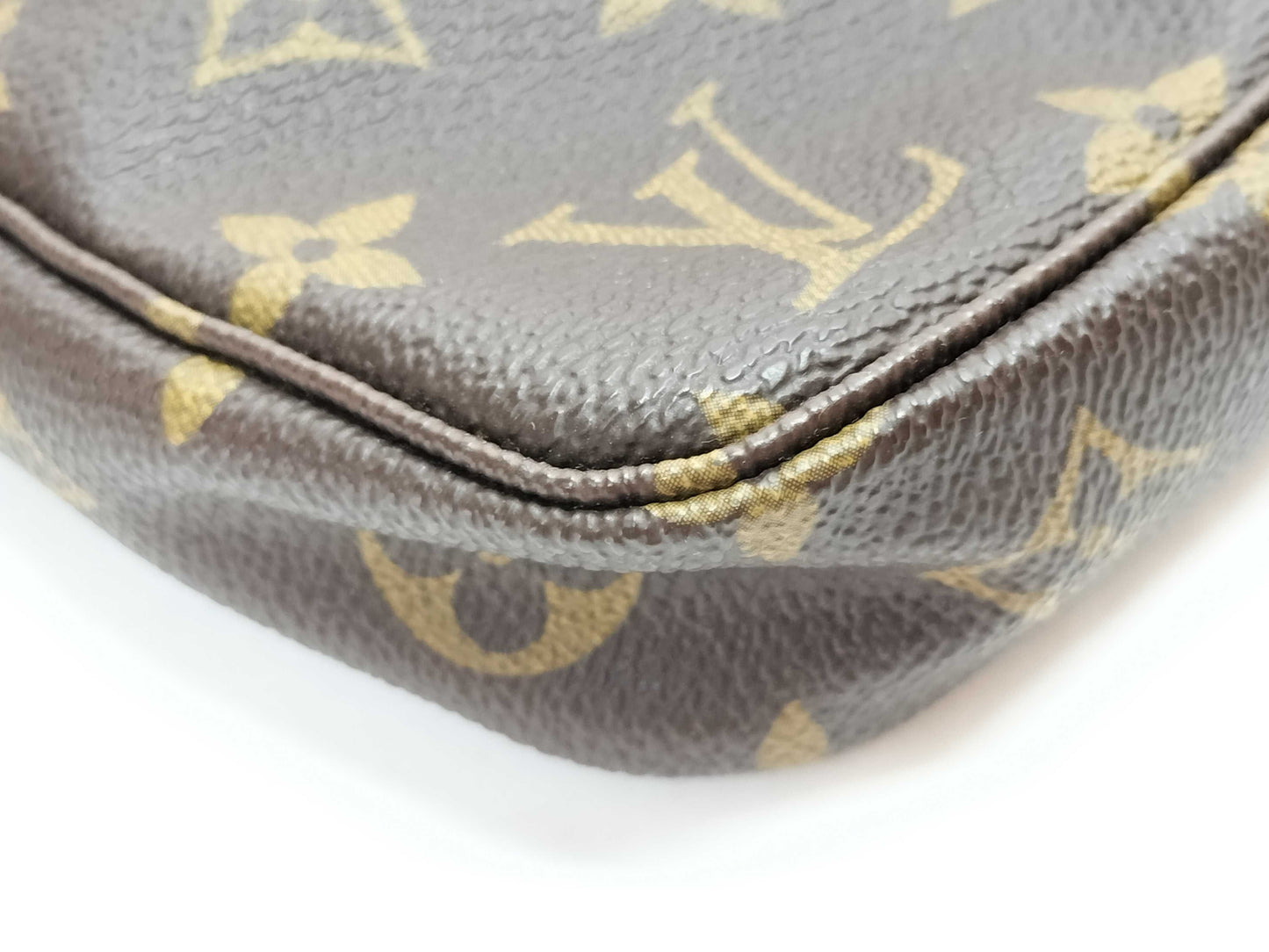 LOUIS VUITTON VI0989 Monogram M519820 Pochette Accessoires Pouch