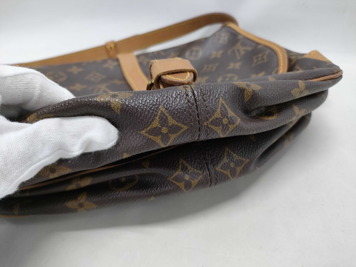 LOUIS VUITTON Monogram M42256 Saumur 30 Shoulder Bag