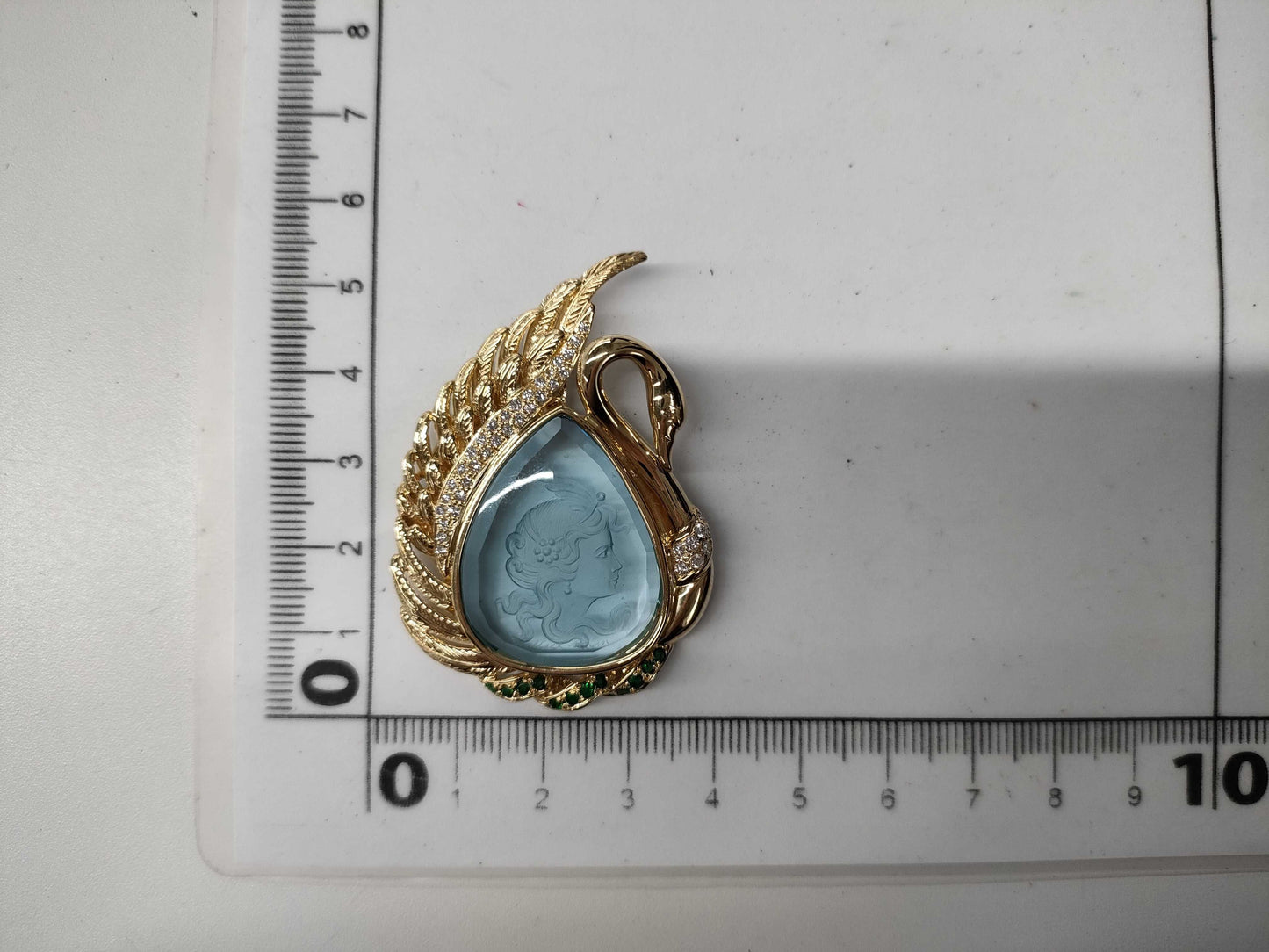 Wallace Chan BT17.07ct E0.21ct D0.39ct 750 18.0g Pendant Top
