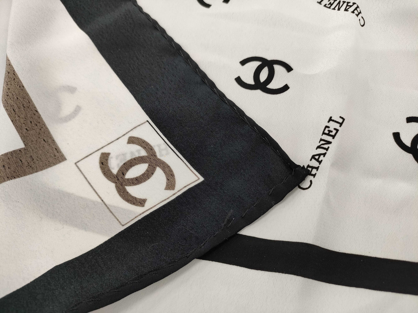 CHANEL Coco Mark Scarf