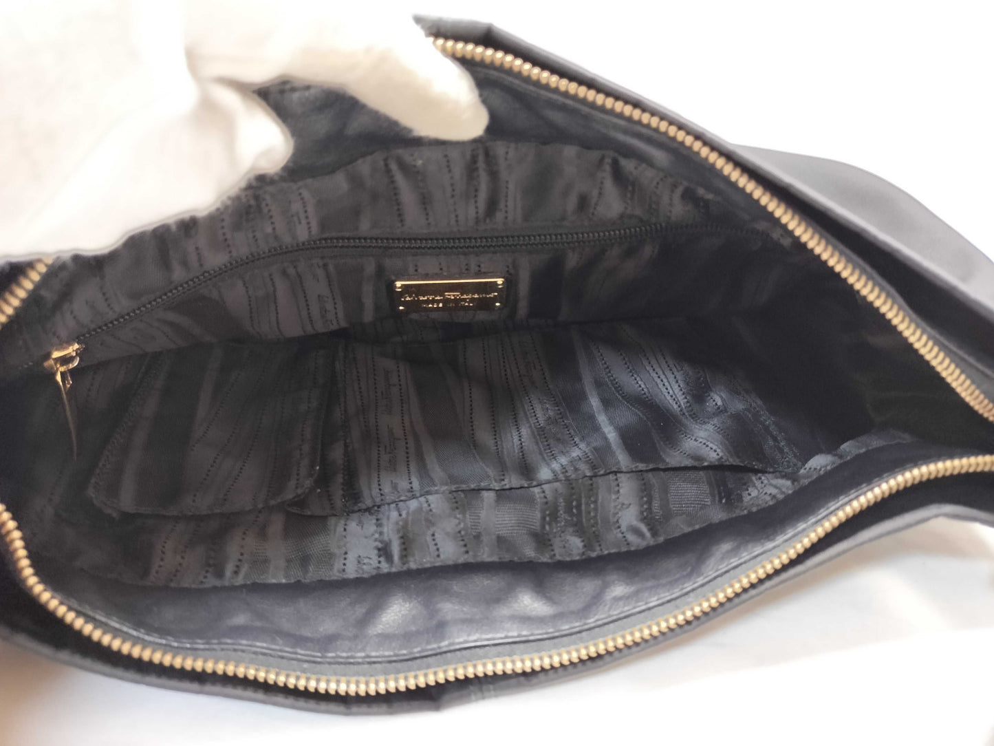 Salvatore Ferragamo AU-21 D337 Nylon and Leather One-Shoulder Bag