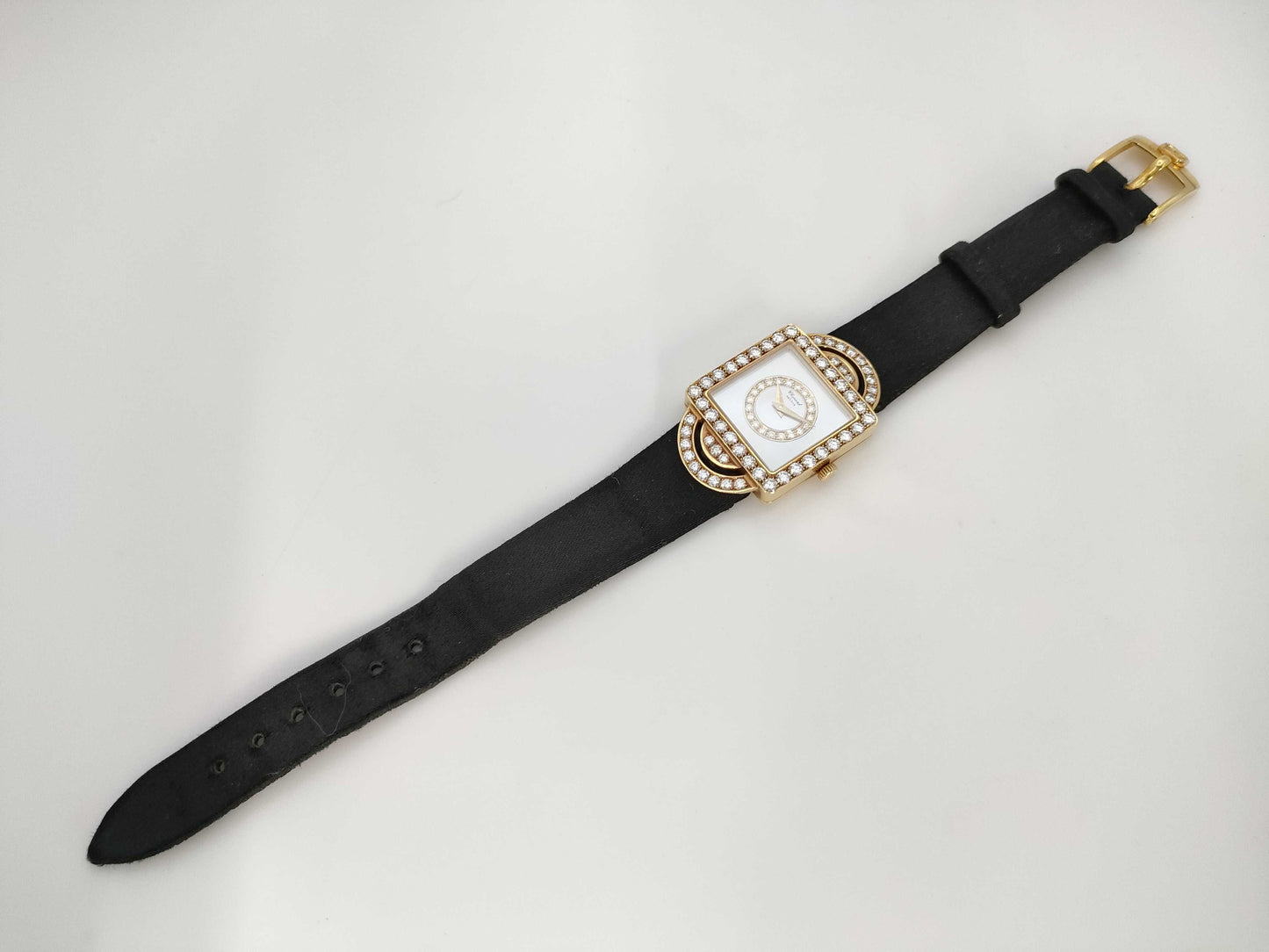 Chopard Your Hour 13/5951 469597 417 1 Quartz Shell Dial 18K Gold Women's Watch