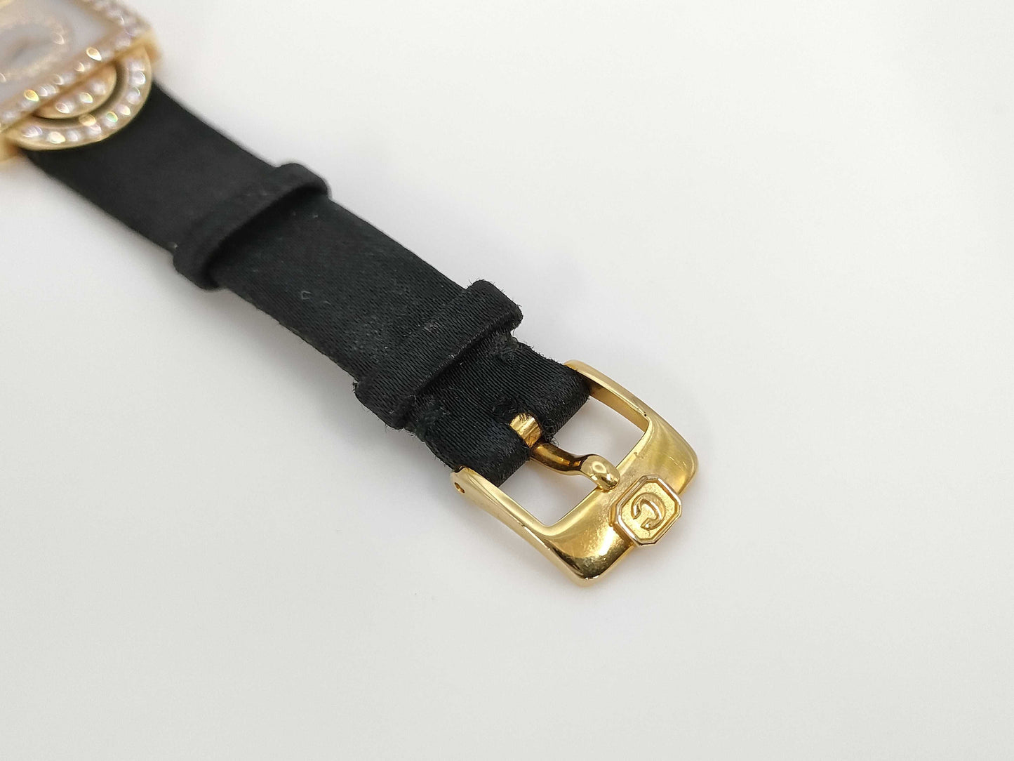 Chopard Your Hour 13/5951 469597 417 1 Quartz Shell Dial 18K Gold Women's Watch