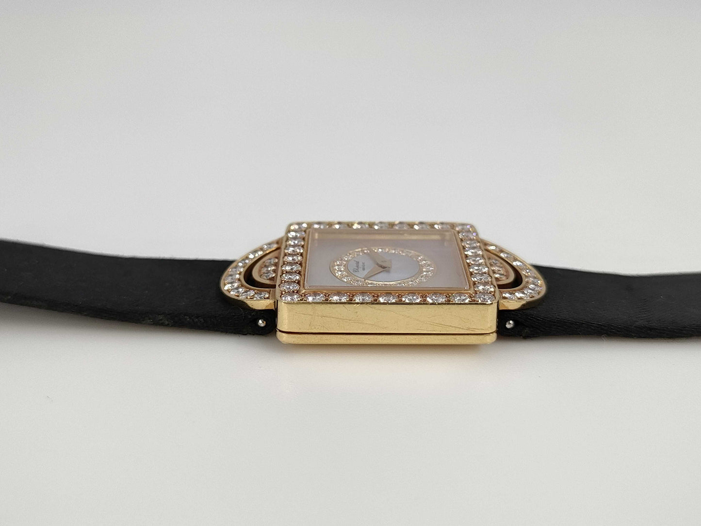 Chopard Your Hour 13/5951 469597 417 1 Quartz Shell Dial 18K Gold Women's Watch