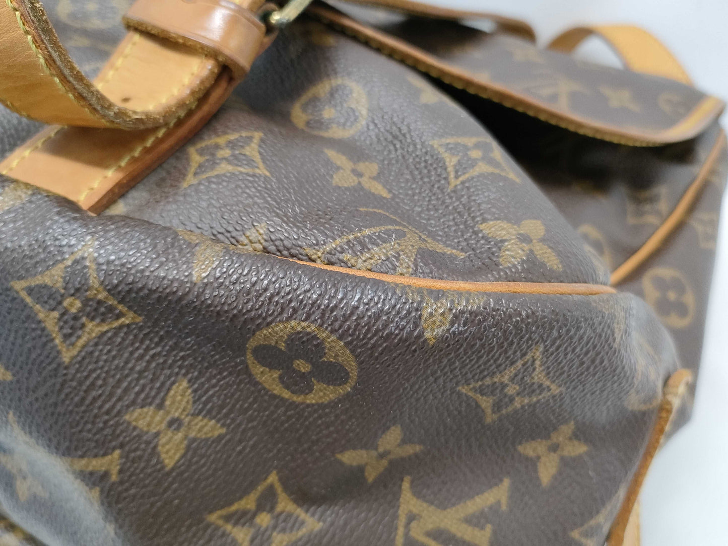 LOUIS VUITTON Monogram Saumur 40 Shoulder Bag