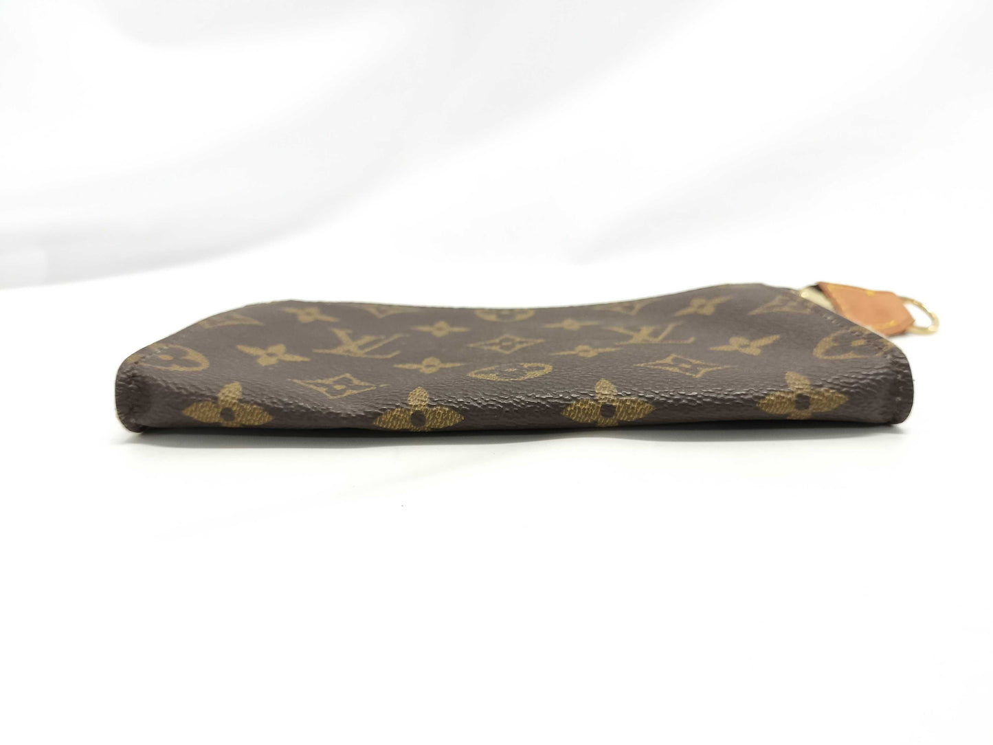 LOUIS VUITTON Monogram Bucket Pouch Pouch