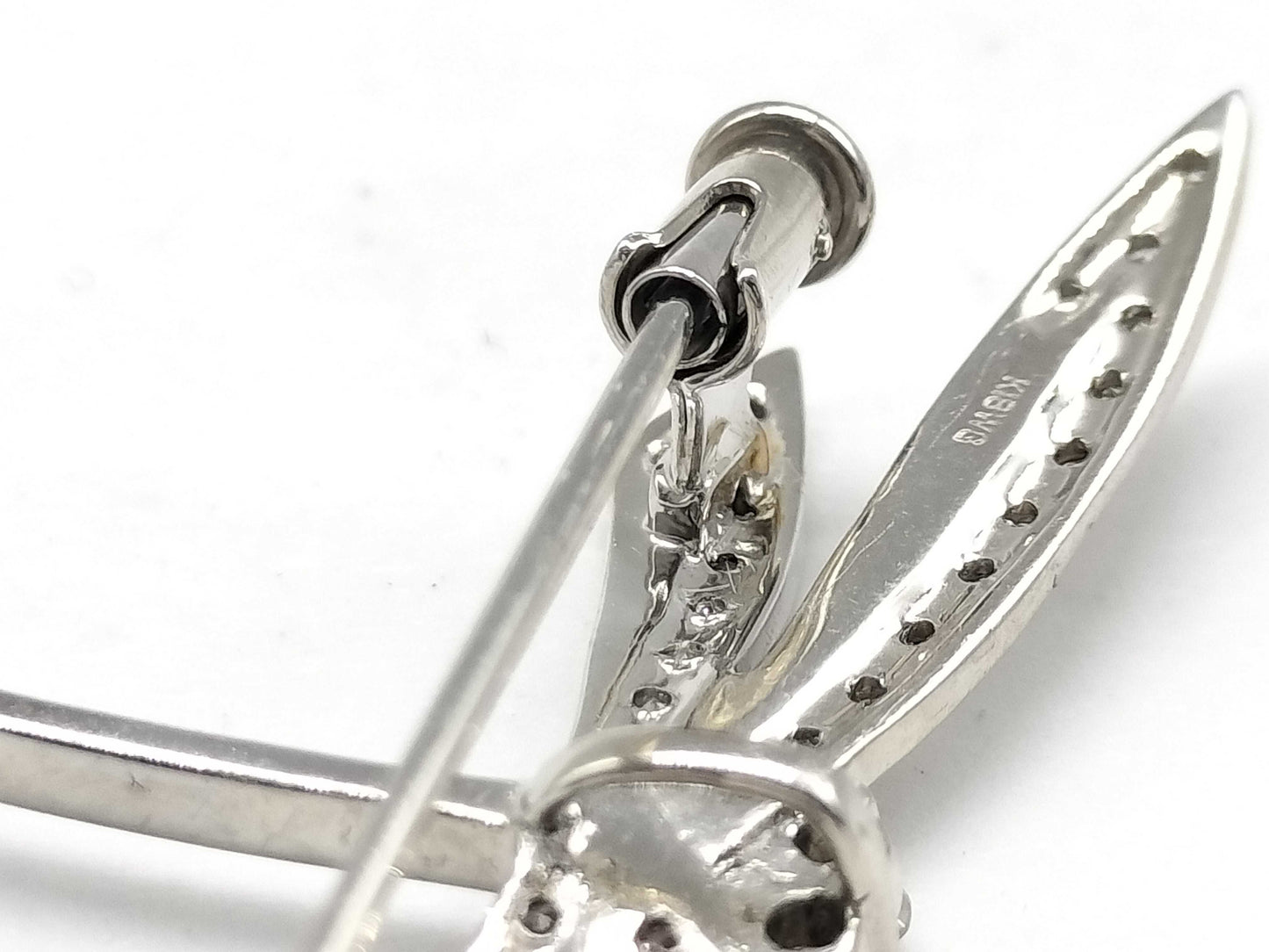 D 0.35ct K18WG/K14WG 3.9g Brooch