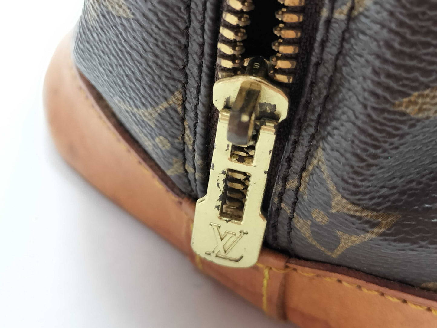 LOUIS VUITTON VI 0988 Monogram Alma Handbag