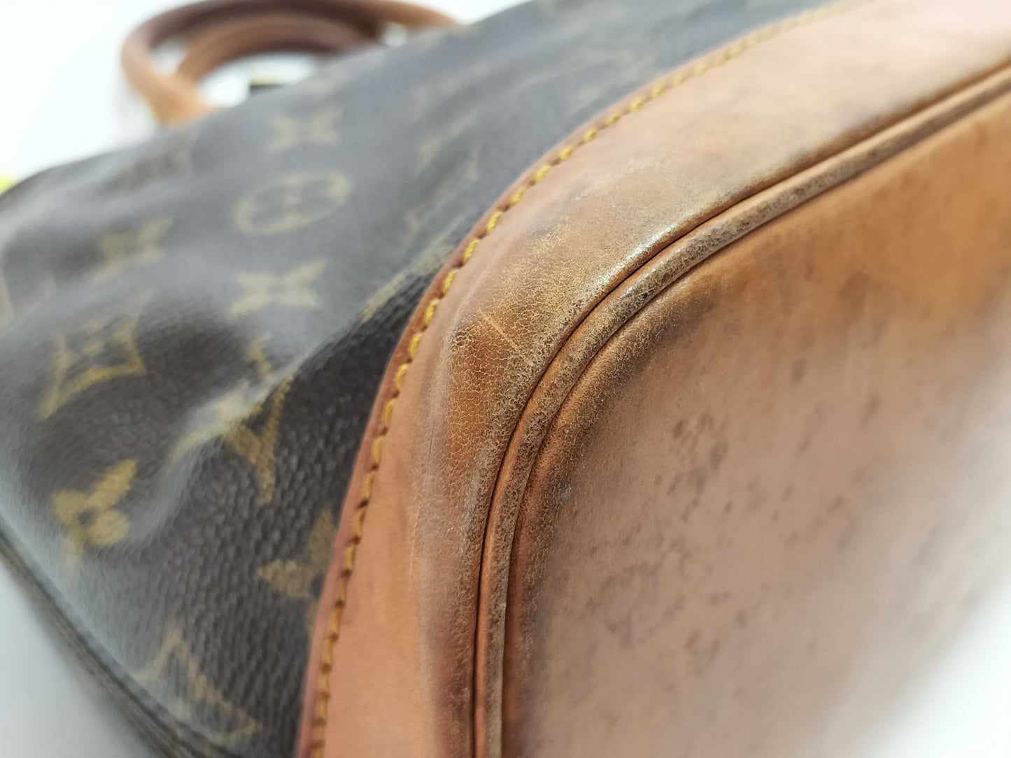 LOUIS VUITTON VI 0988 Monogram Alma Handbag