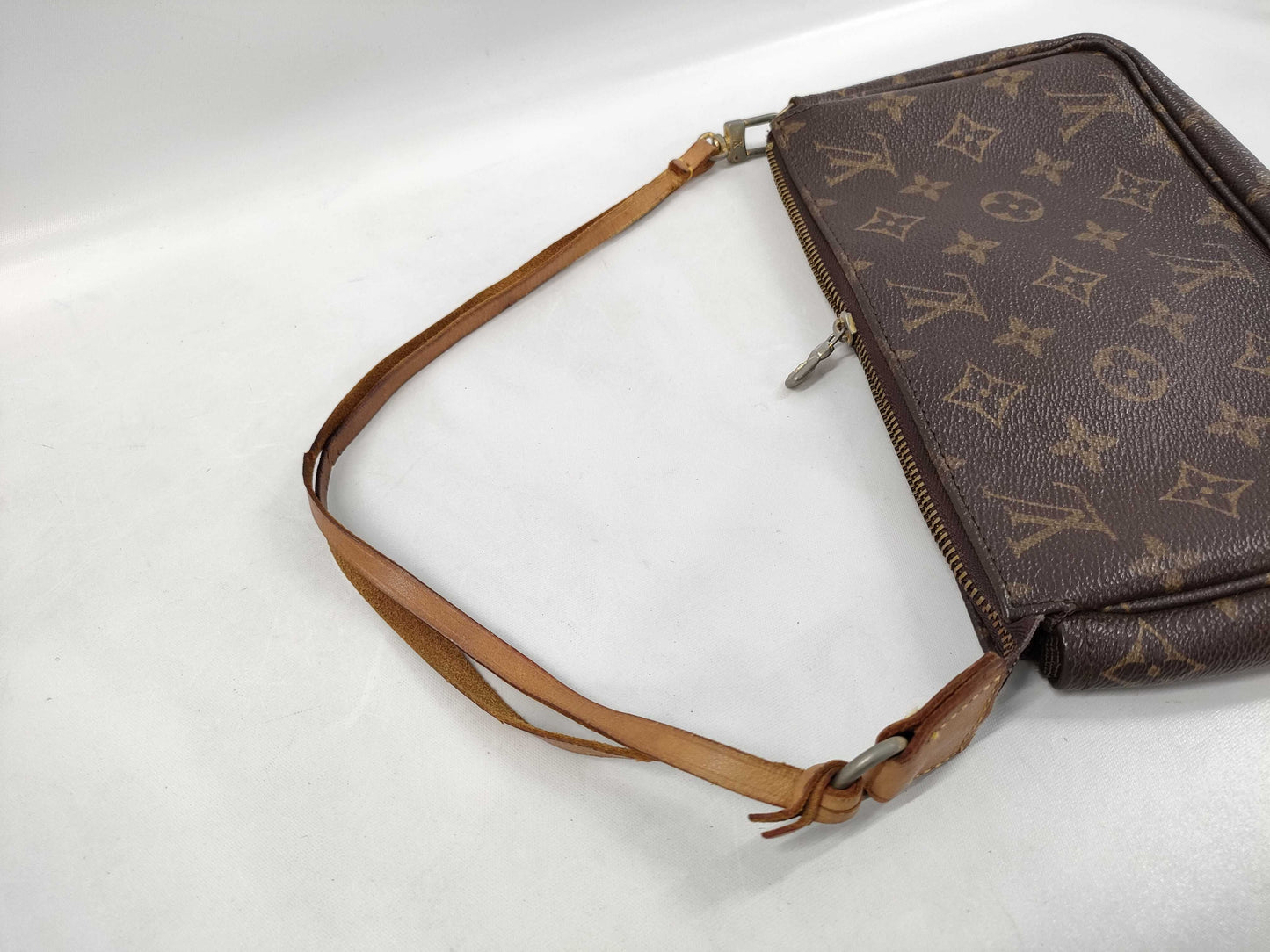 LOUIS VUITTON Monogram M40712 Pochette Accessoires Handbag