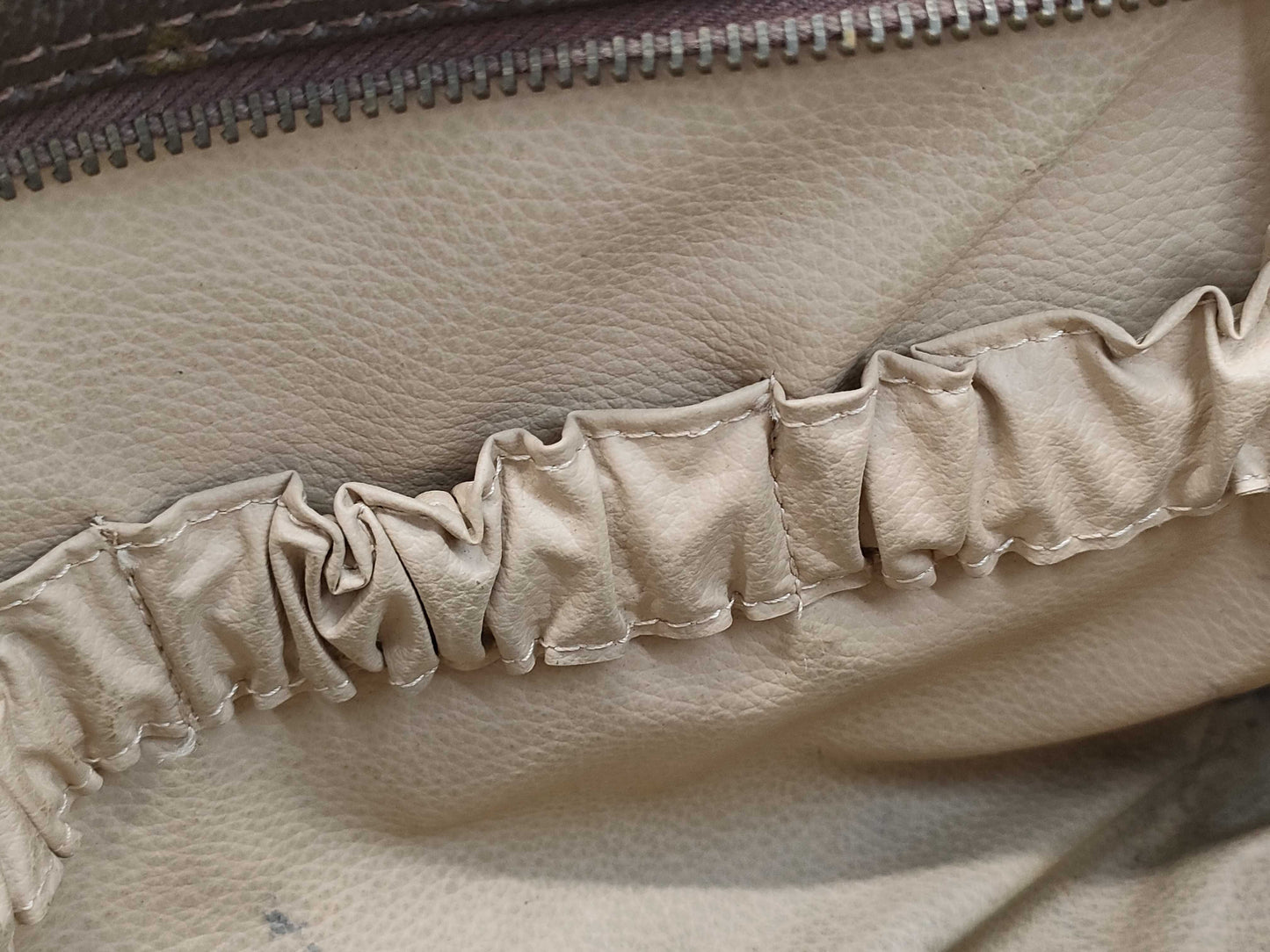 LOUIS VUITTON Monogram Truss Toilette 28 Second Bag
