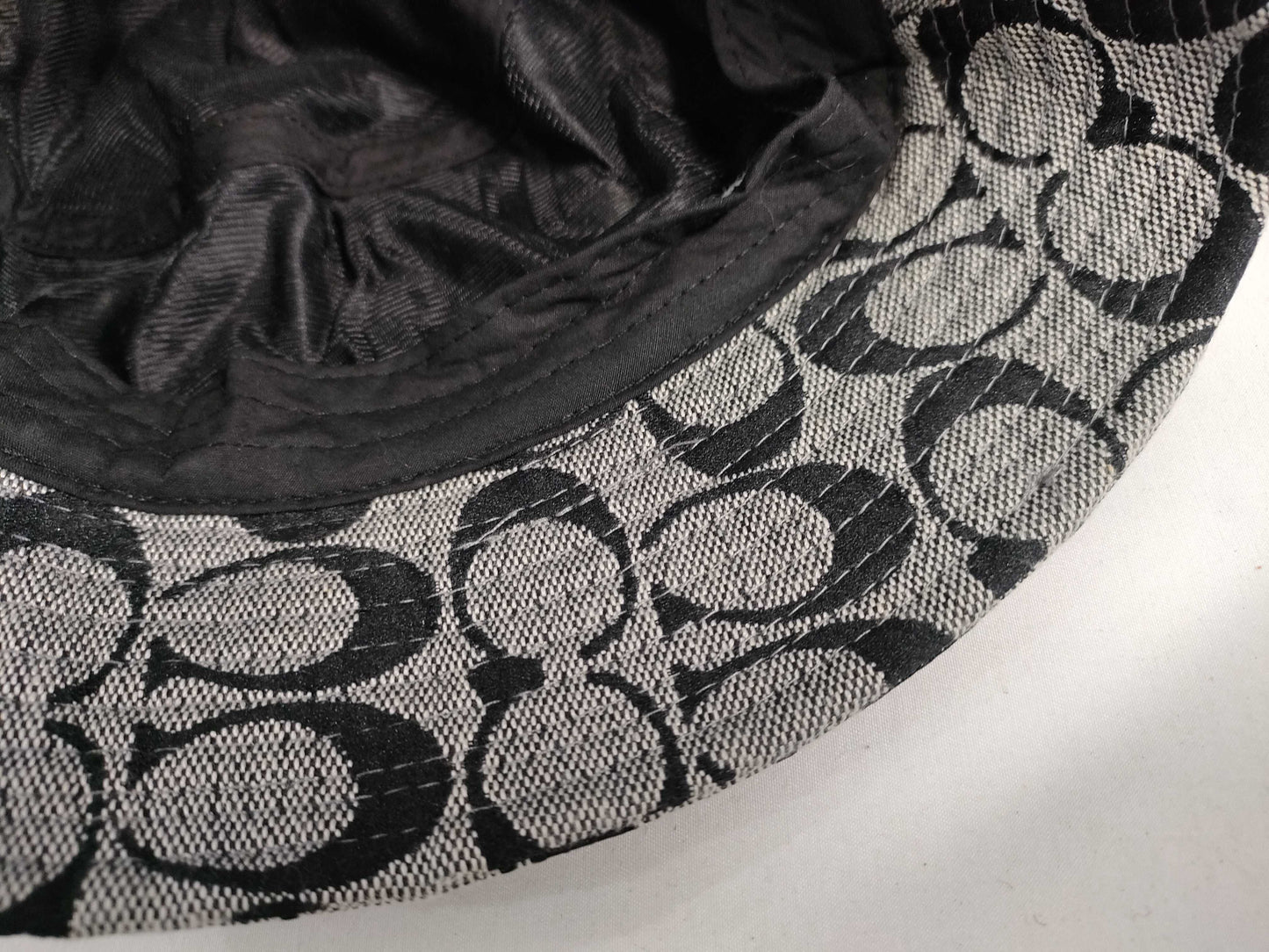 COACH Signature Pouch / Bucket Hat
