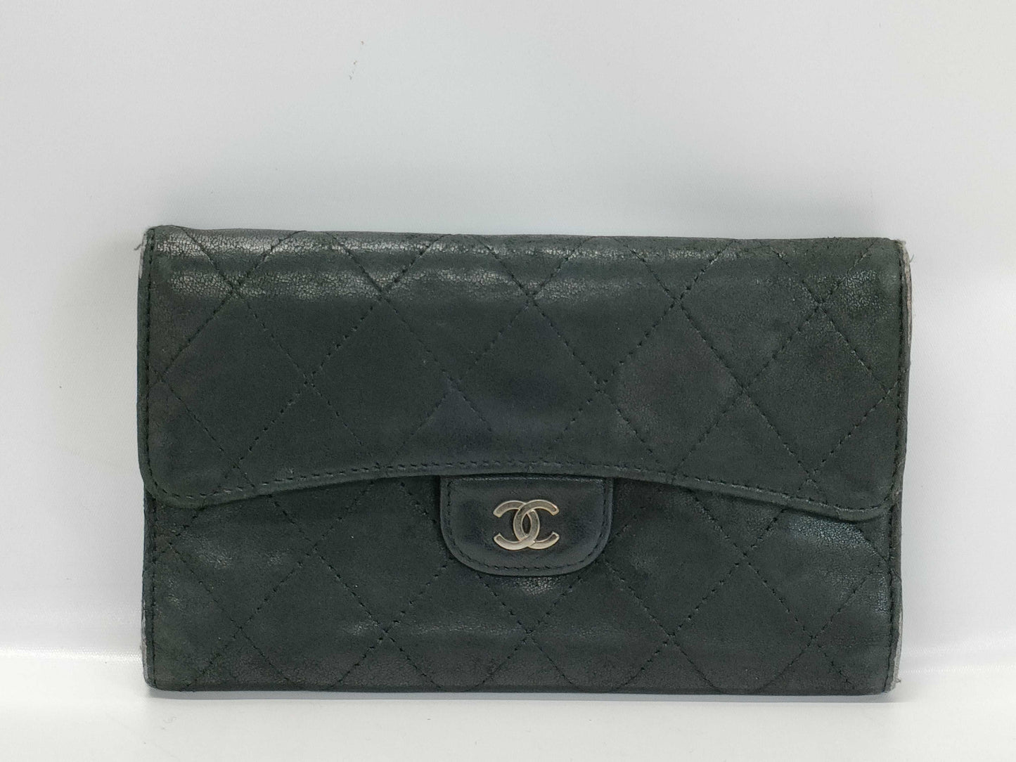 CHANEL Matelasse Lambskin Wallet